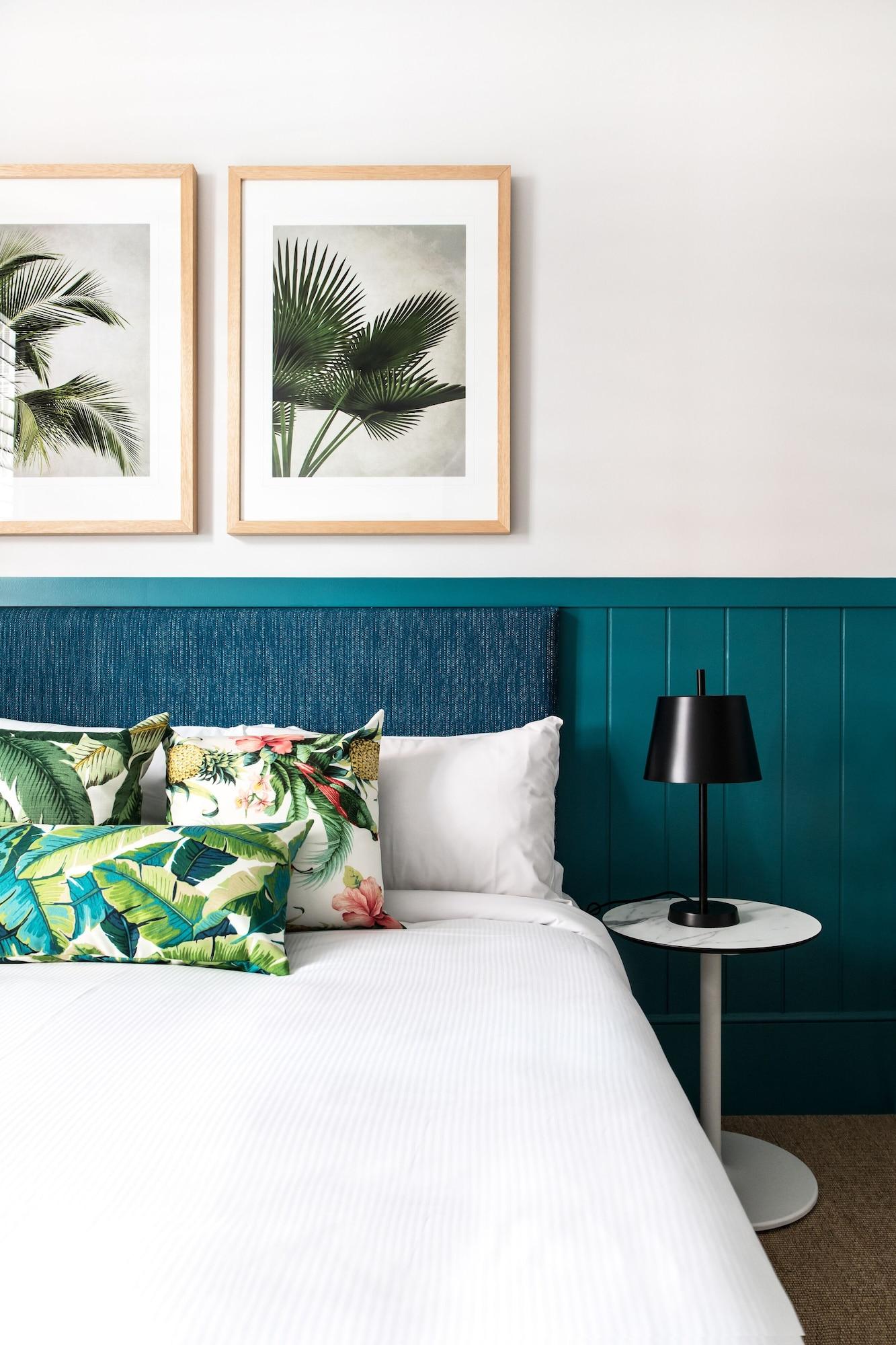 Varios The Baxley Bondi