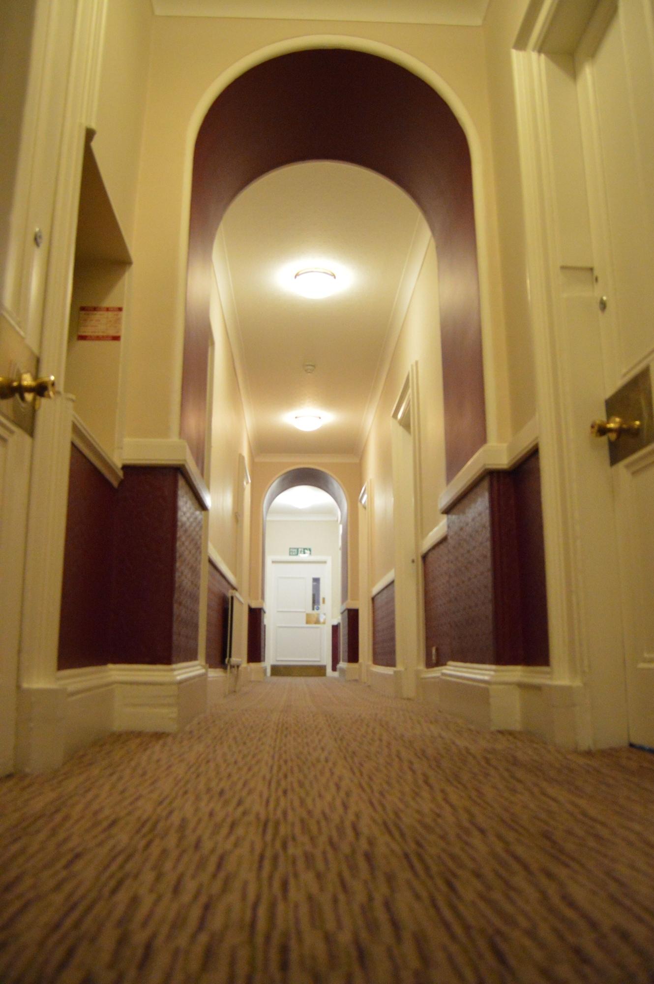 Varios Carmelite Hotel