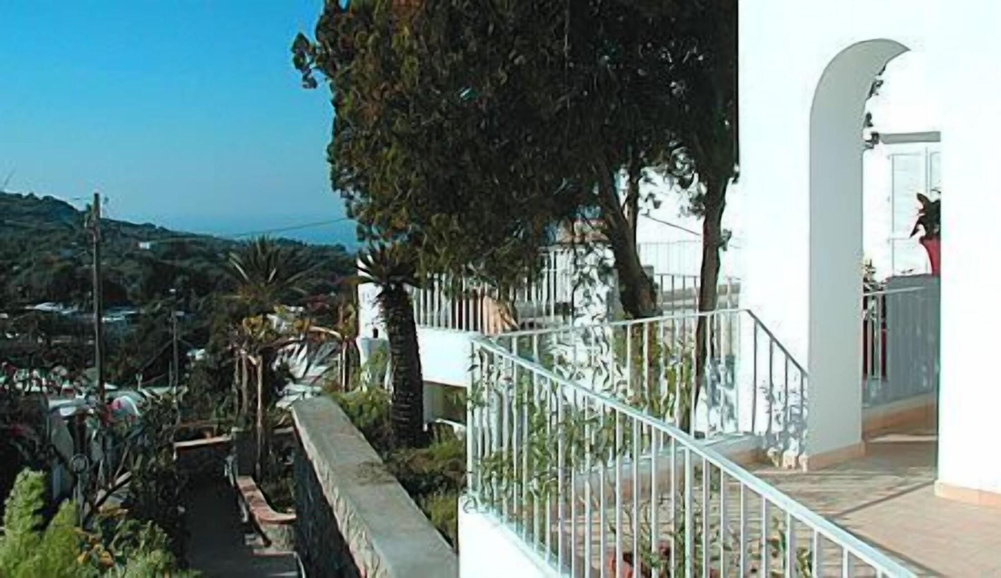 Varios Hotel Senaria