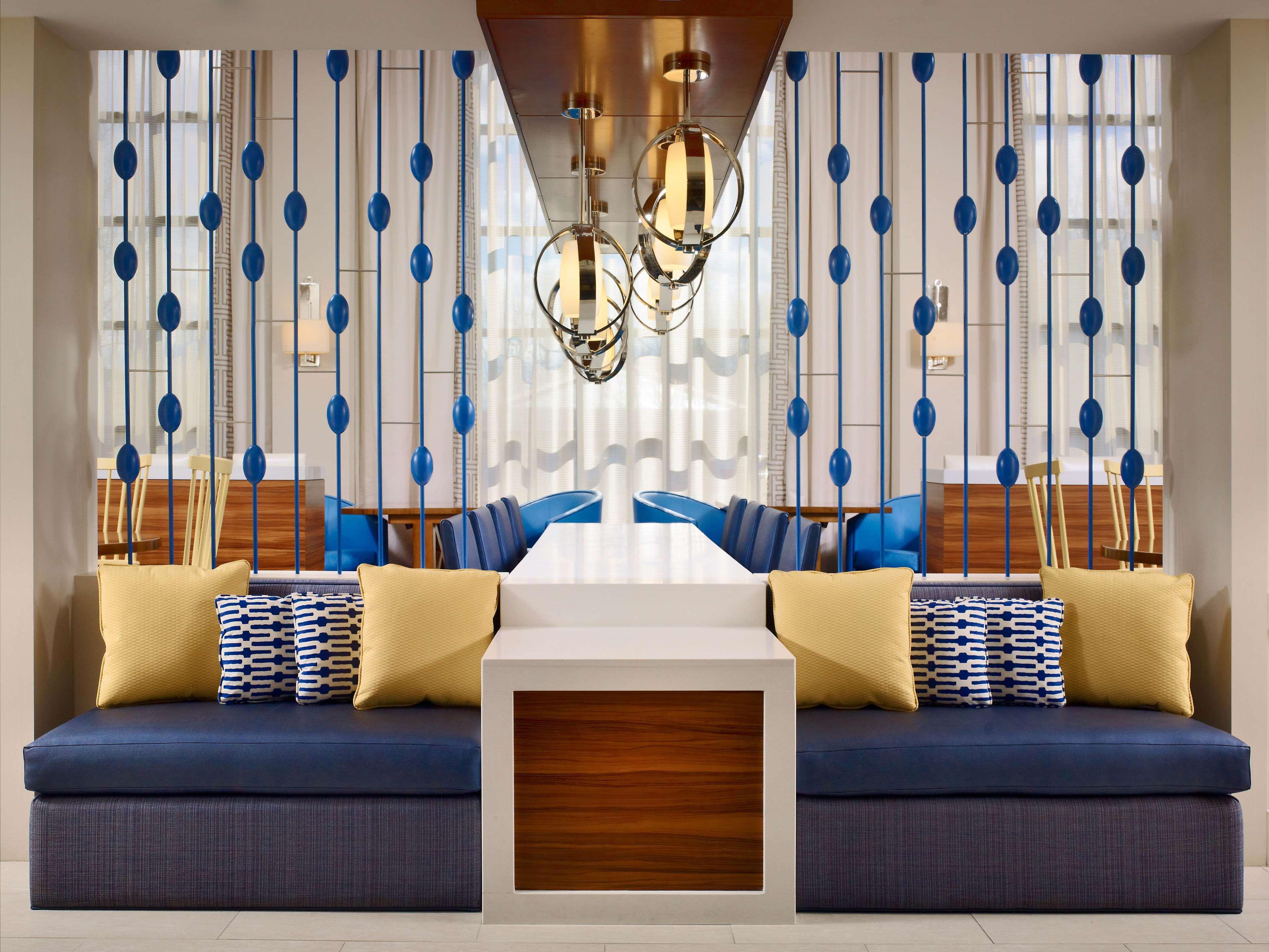 Vista Lobby Sonesta ES Suites Houston Galleria