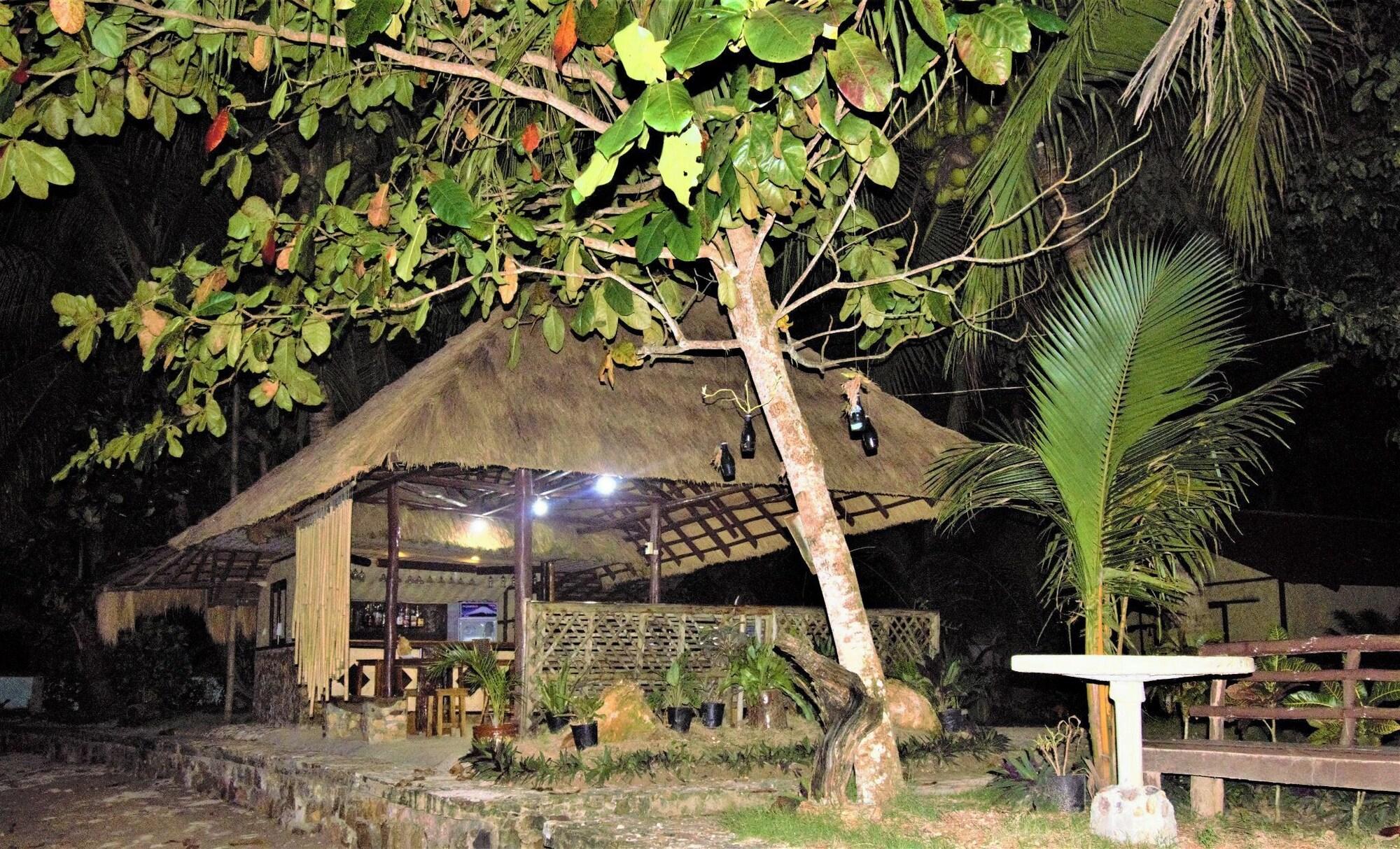 Vista Lobby Concepcion Divers Lodge