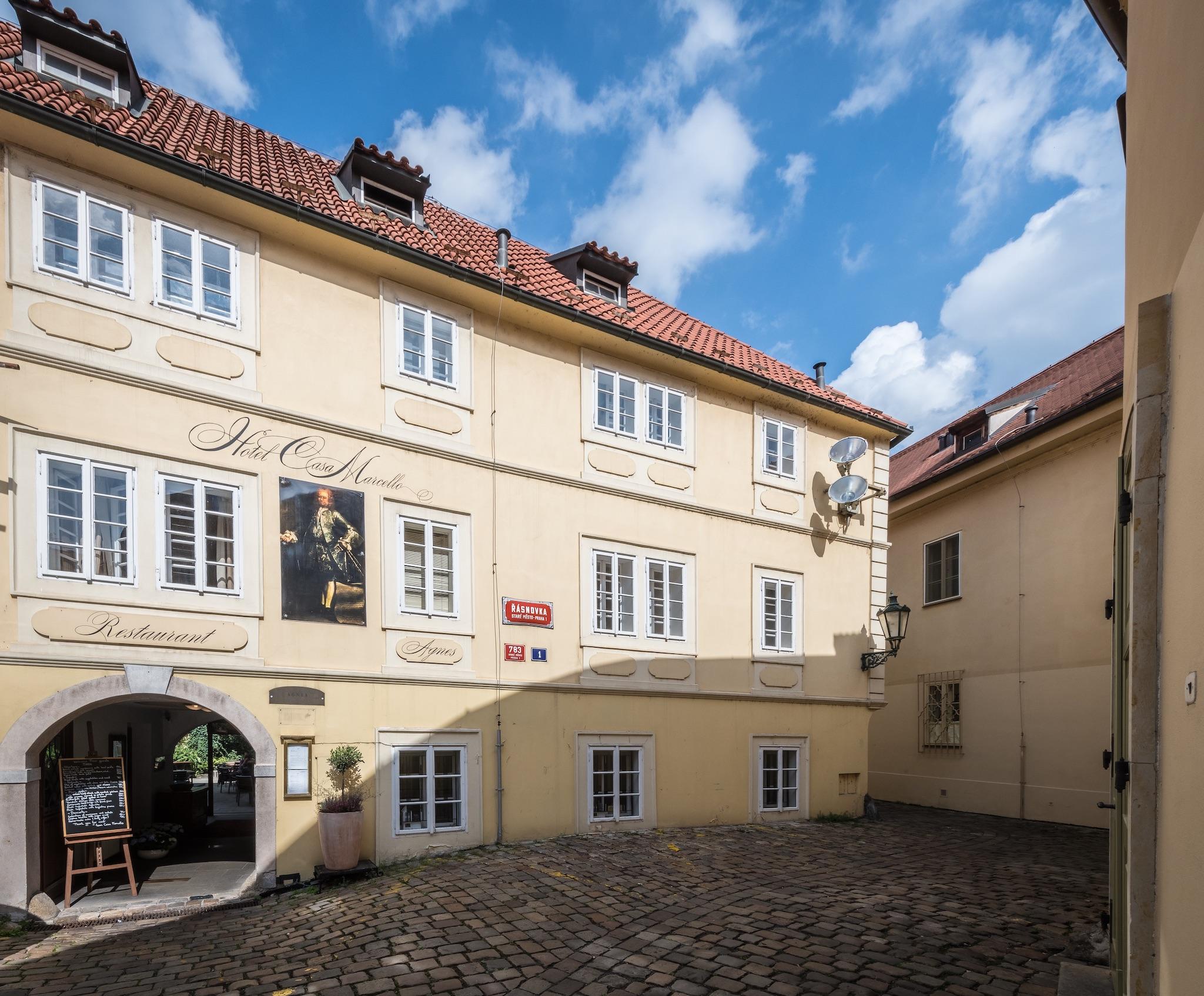 Vista Exterior Monastery Garden Prague
