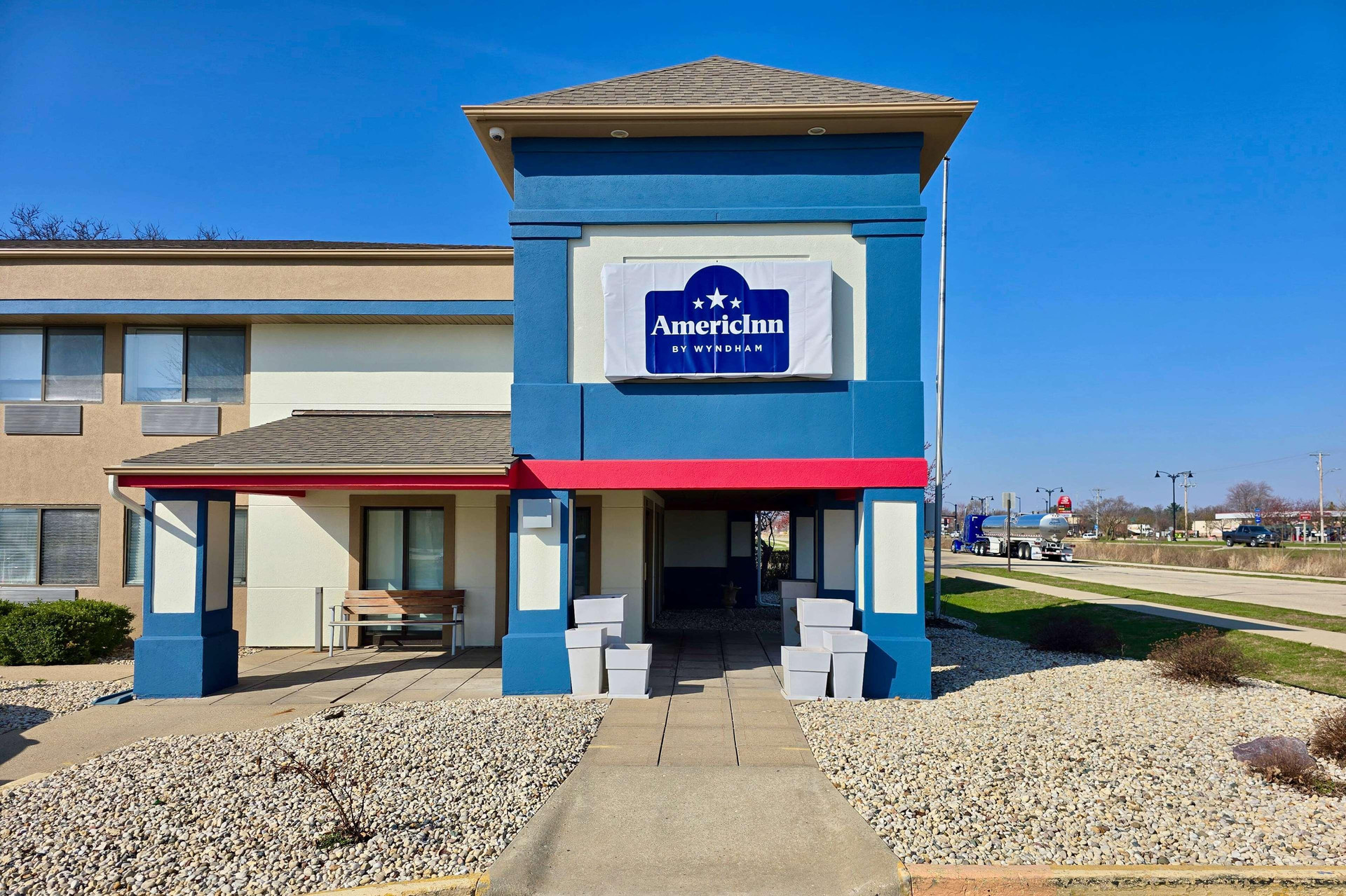 Vista Exterior Super 8 By Wyndham Beloit Wi