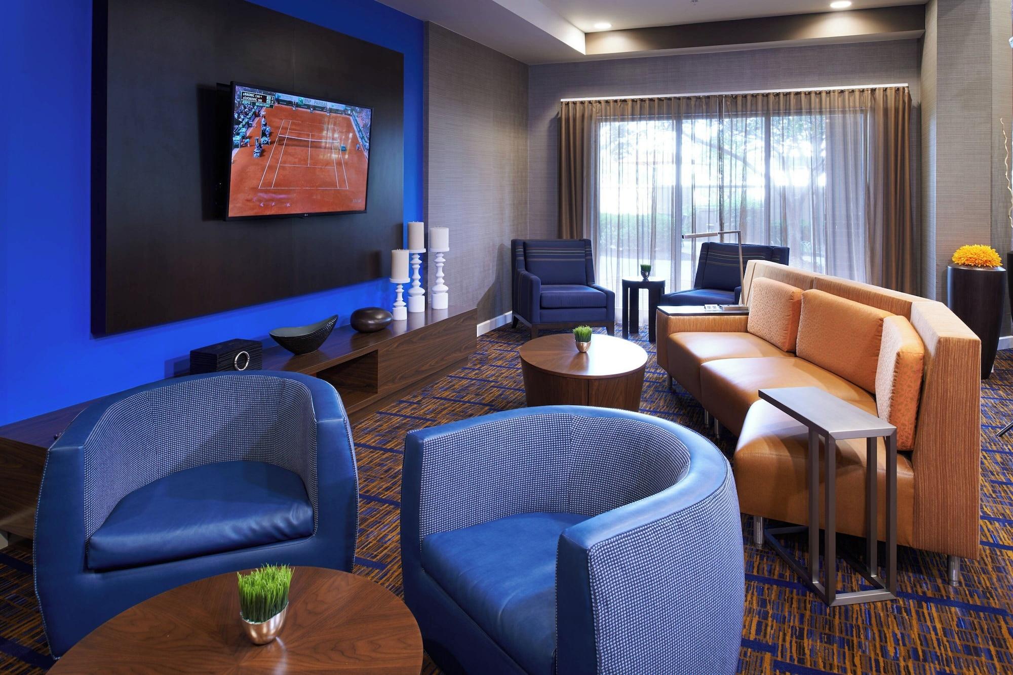 Vista Lobby Courtyard by Marriott Kansas City Overland Park/Convention Center