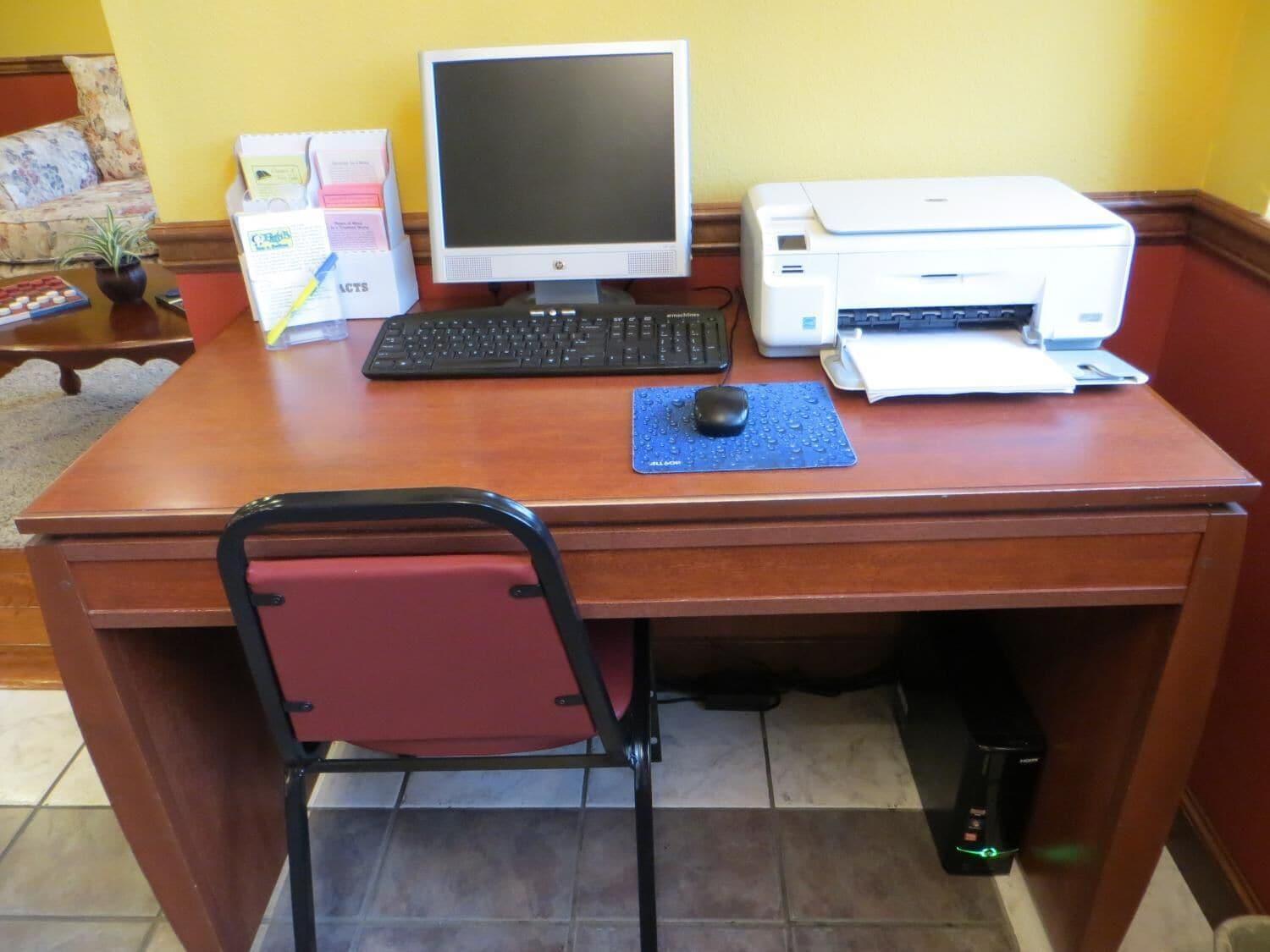 Centro de Negocios Patti's Inn & Suites