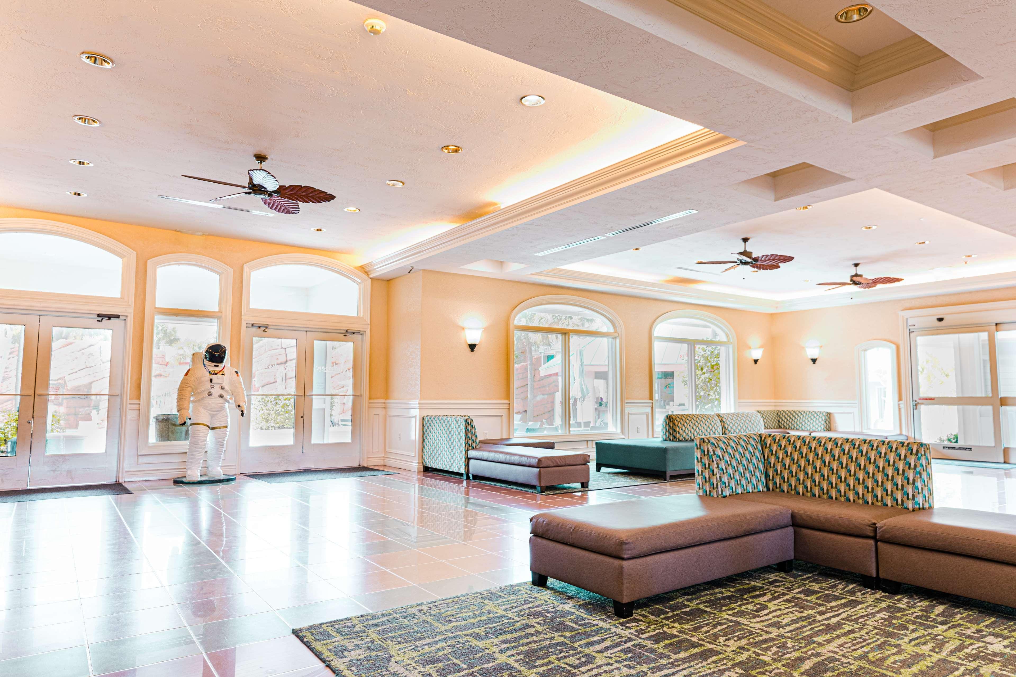 Vista Lobby Radisson Resort at the Port