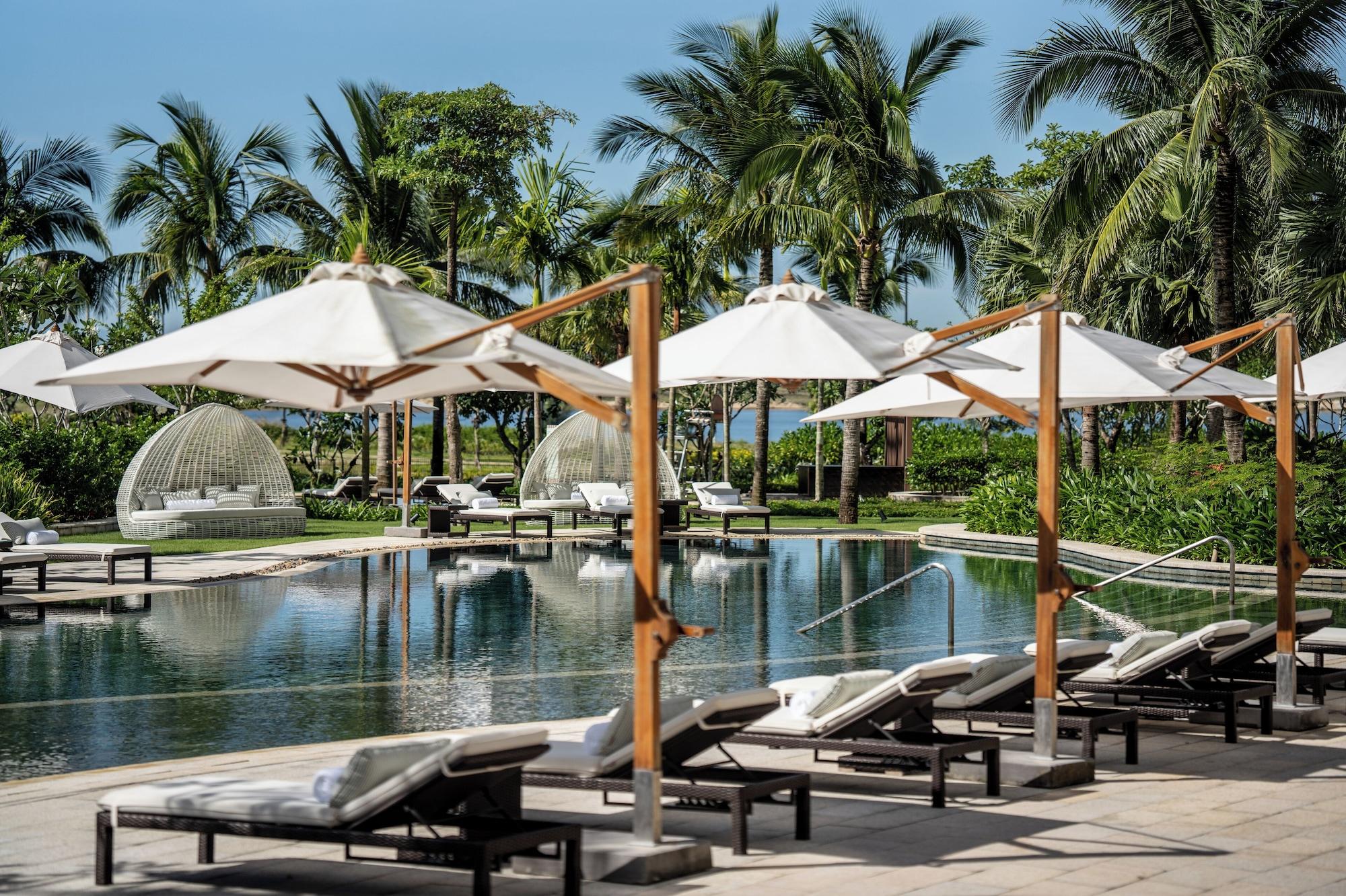 Vista Piscina Hoiana Residences