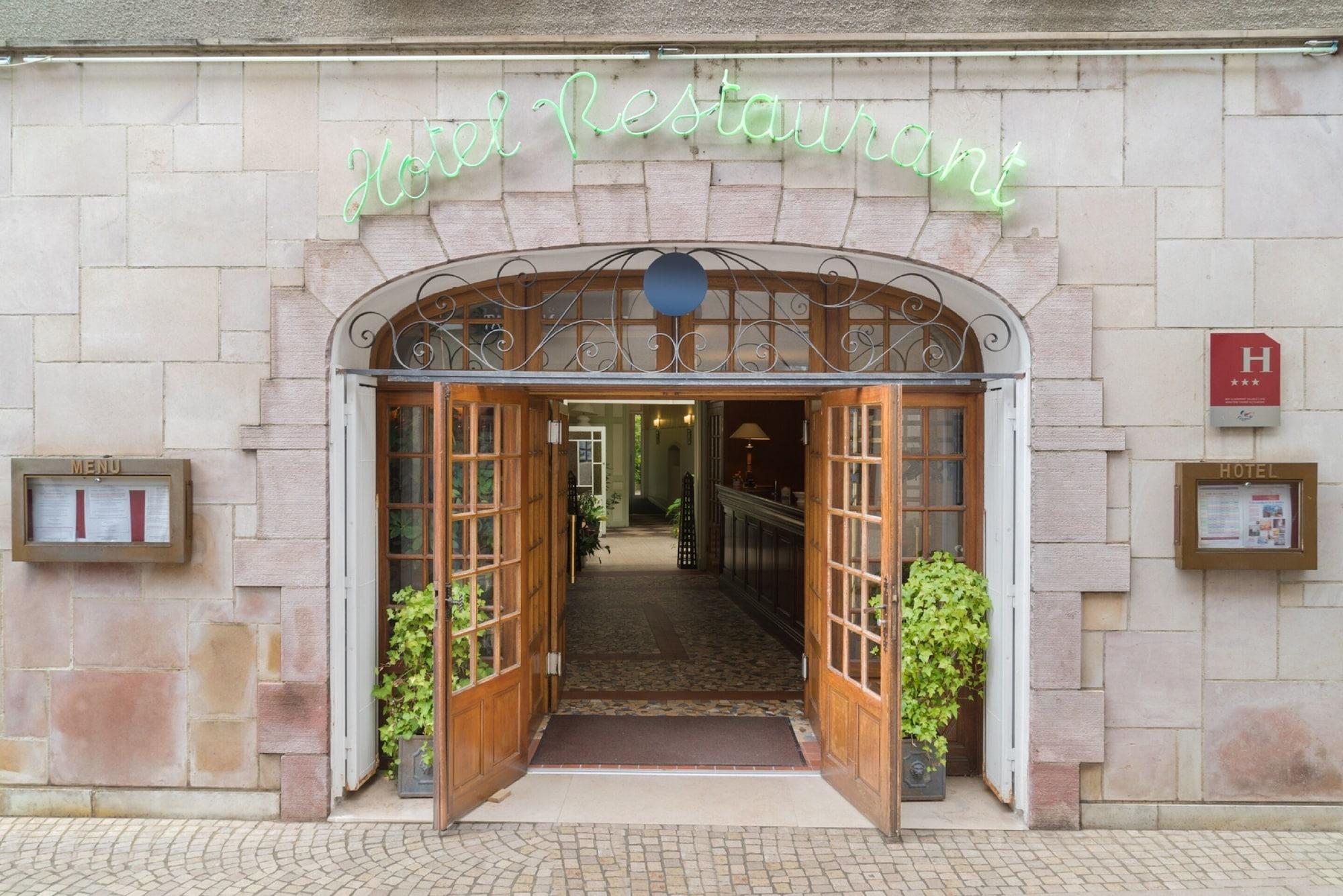 Varios Hostellerie des Trois Pigeons