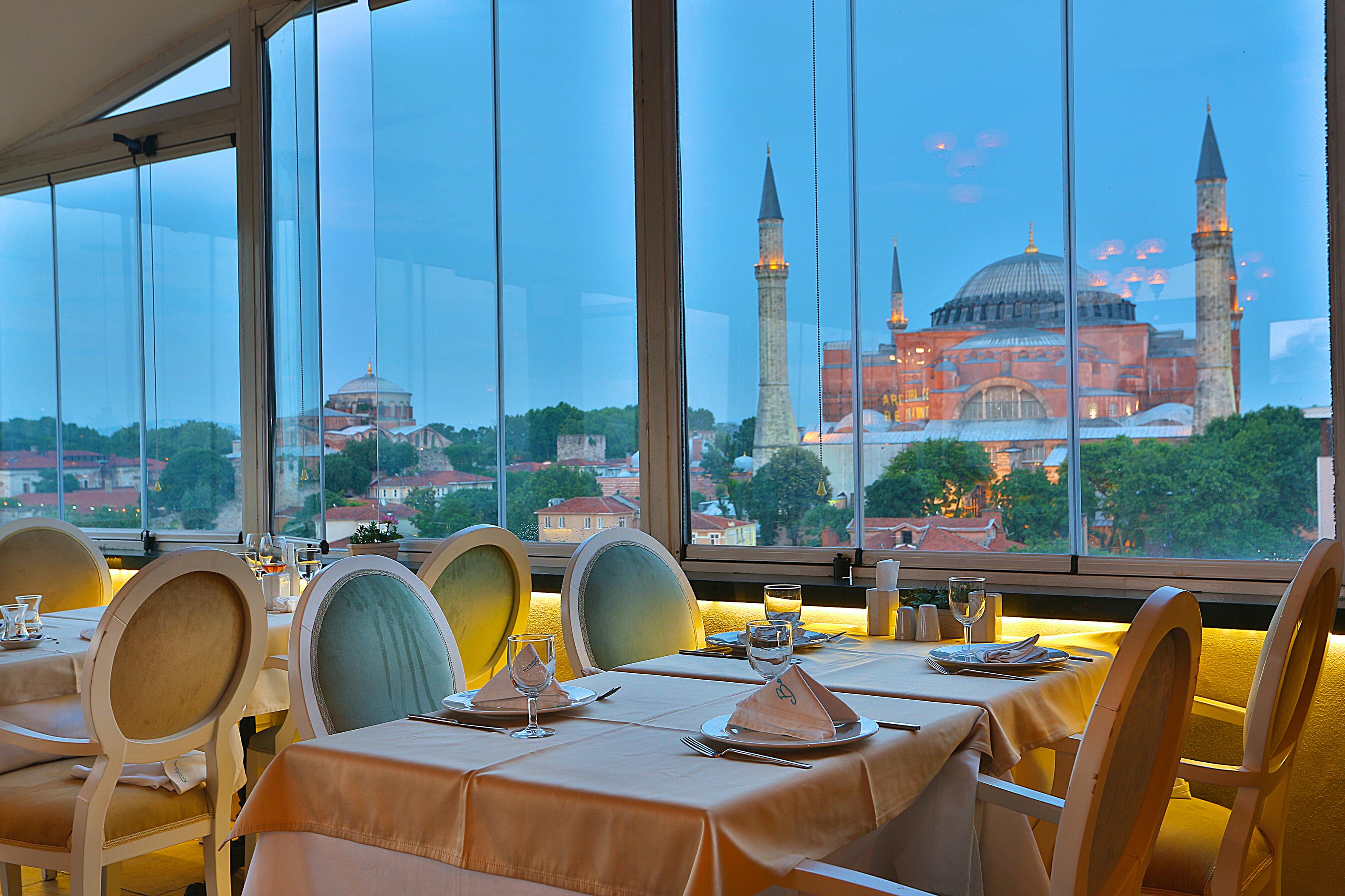 Restaurant The Istanbul Hotel