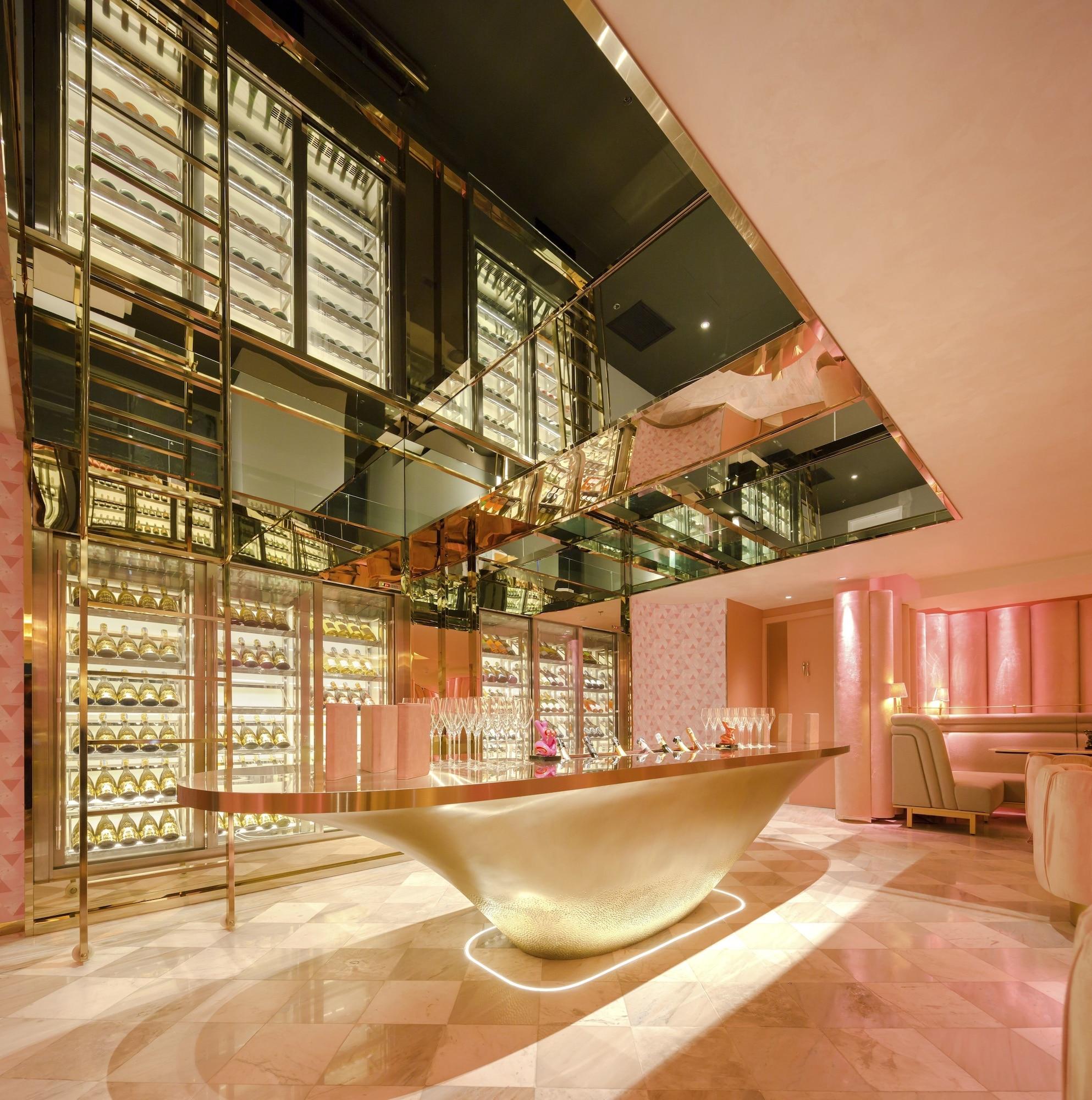 Bar/Salón Tower Club at lebua