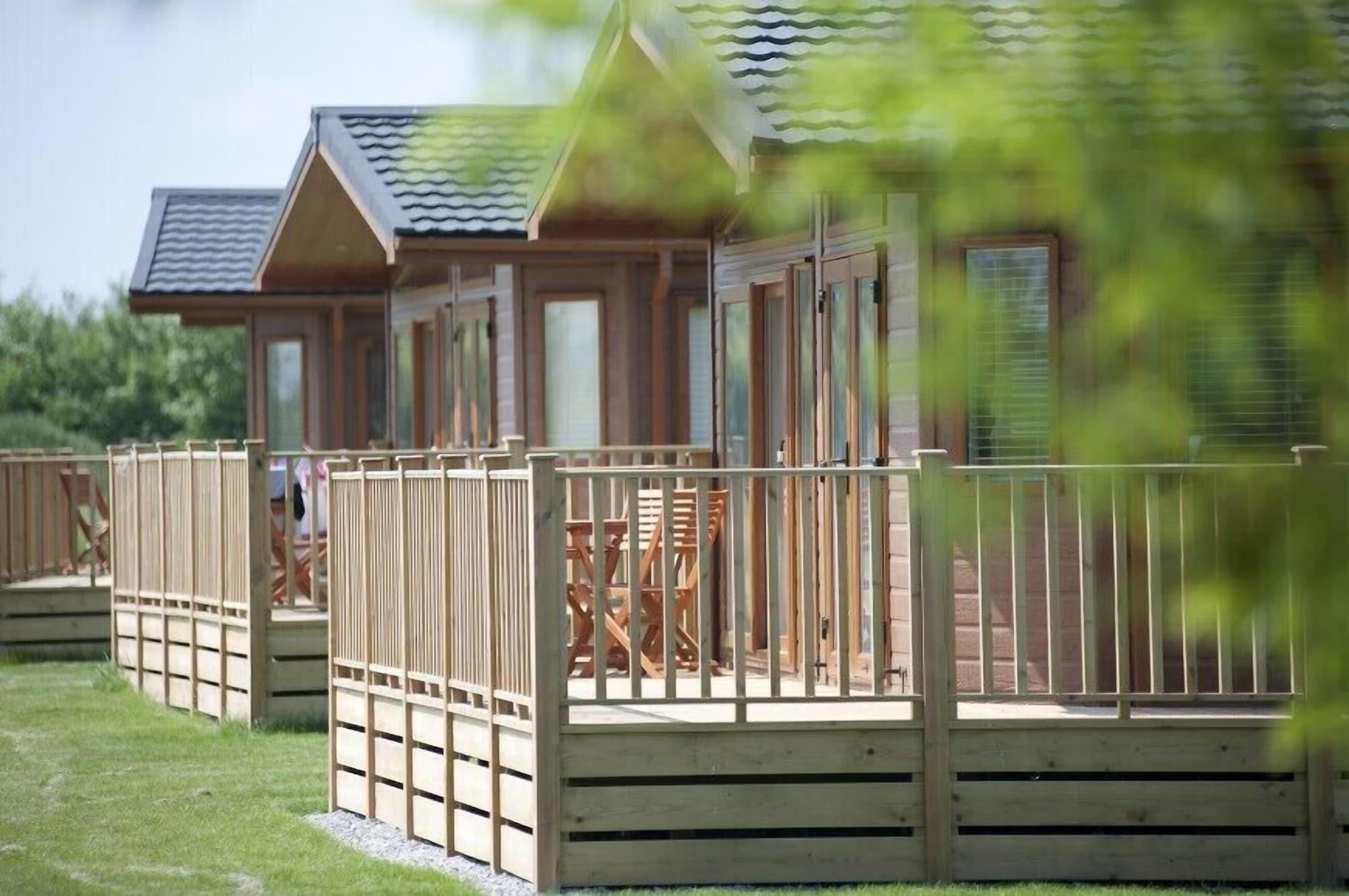 Vista Exterior Sandy Meadows Lodge Park