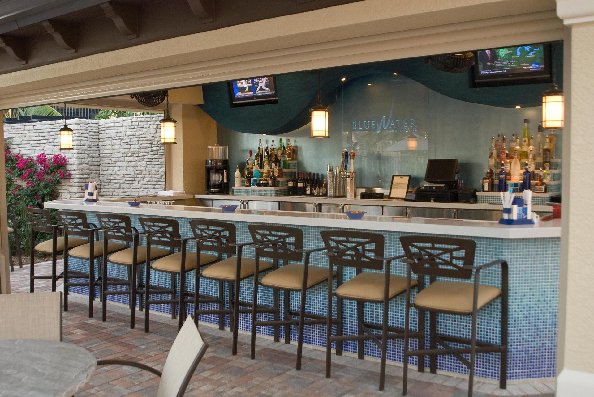 Bar/Salón Naples Bay Resort & Marina