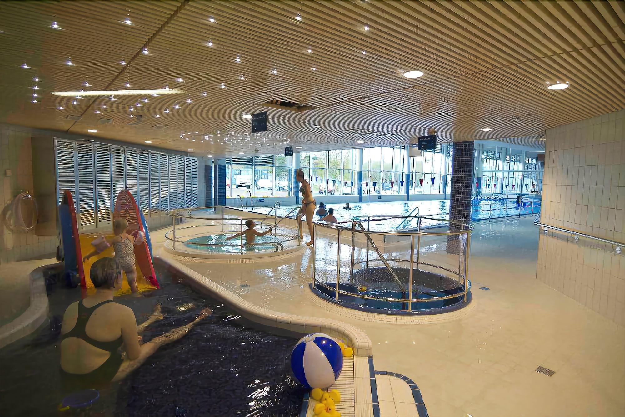 Vista Piscina Hotelli Pyöreä Torni