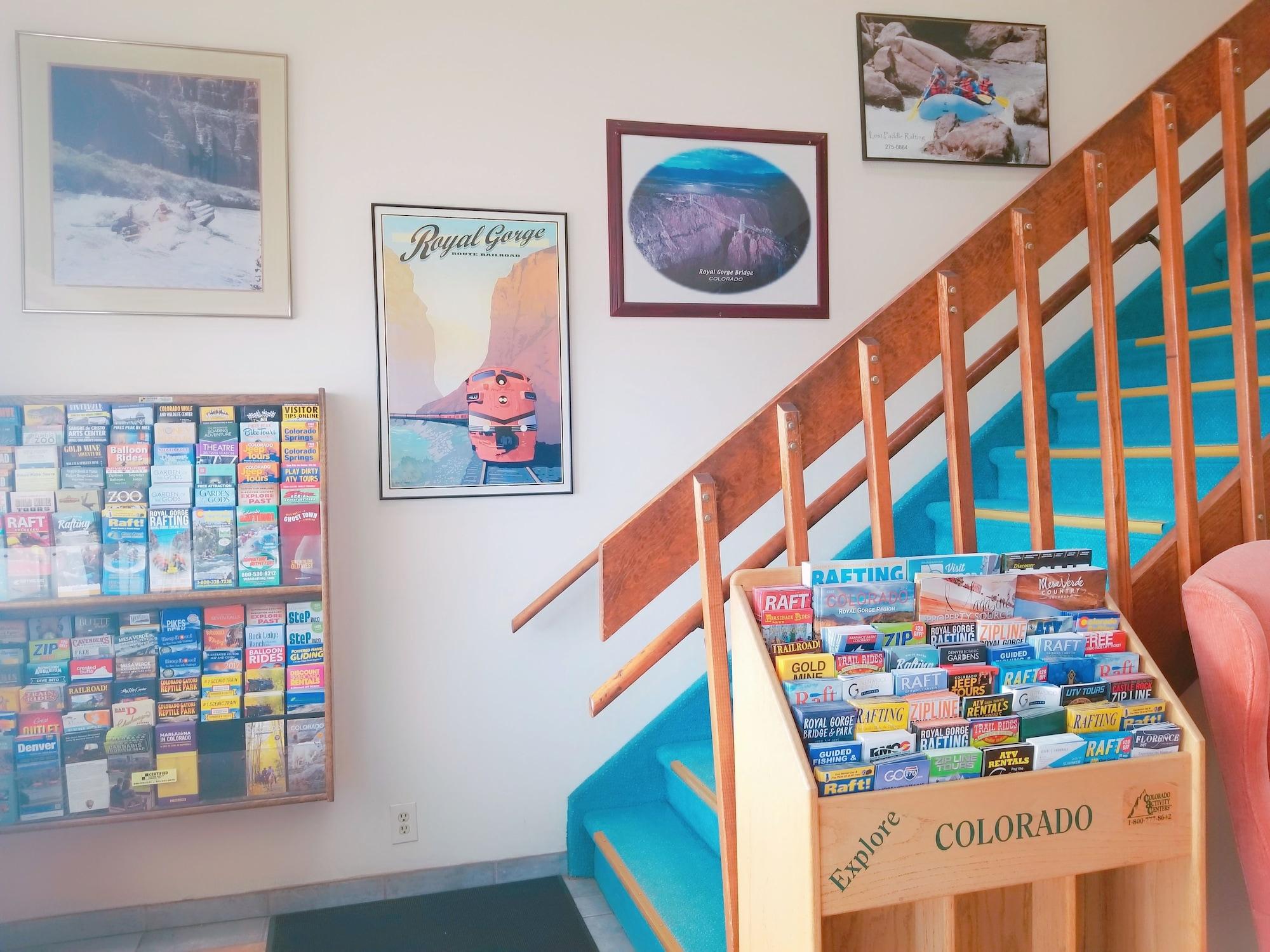 Varios Budget Host Royal Gorge Inn