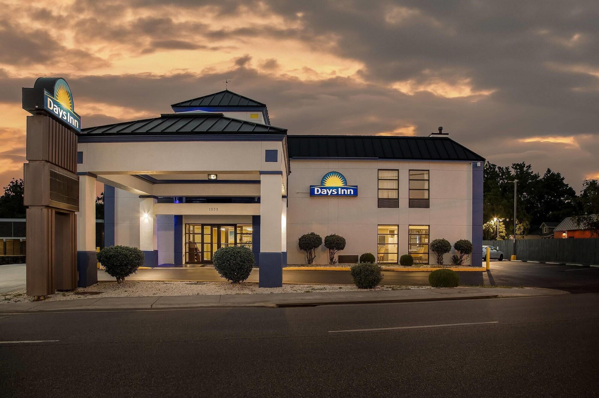 Varios Days Inn by Wyndham Salem