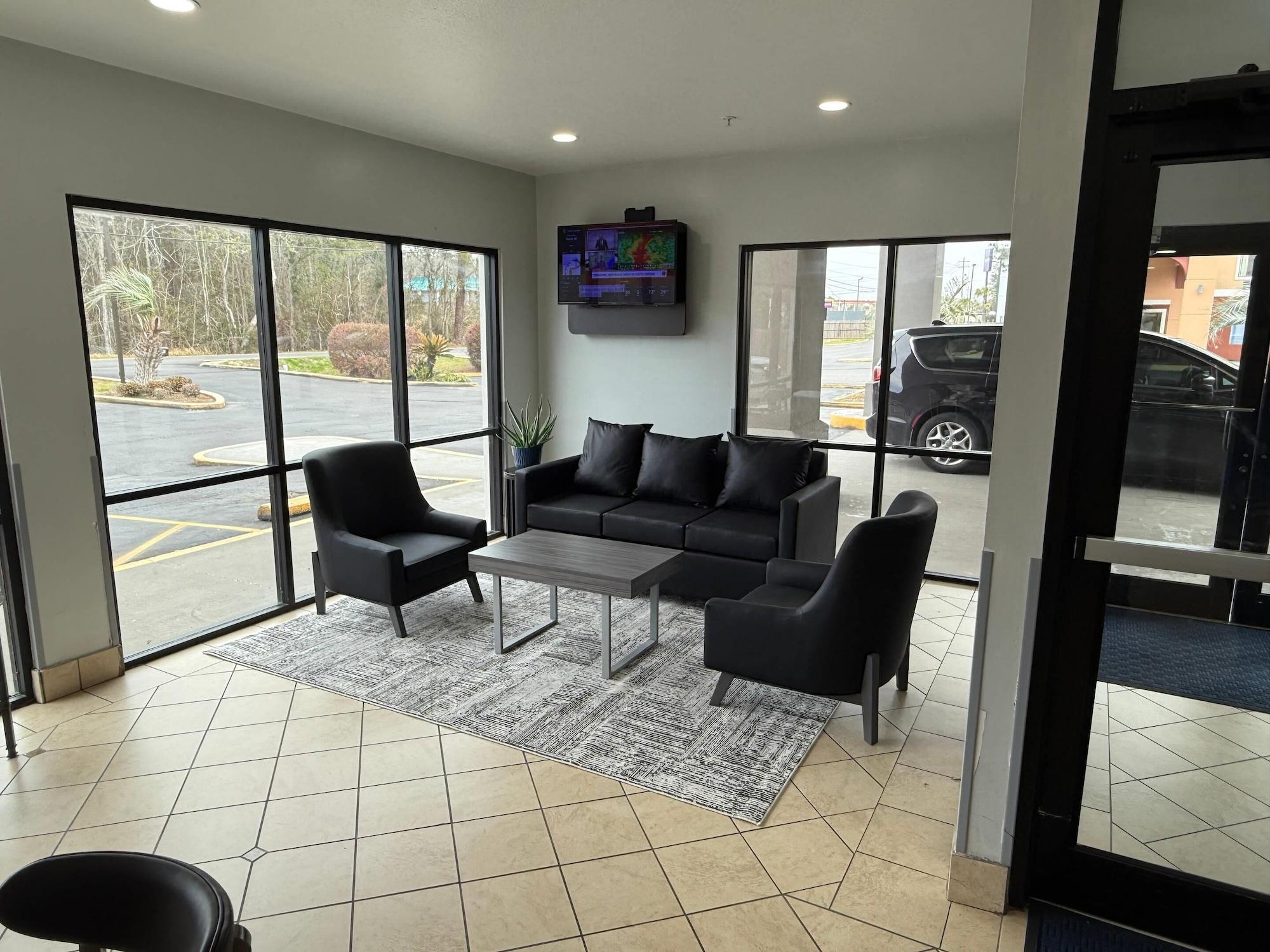 Vista Lobby Quality Inn & Suites