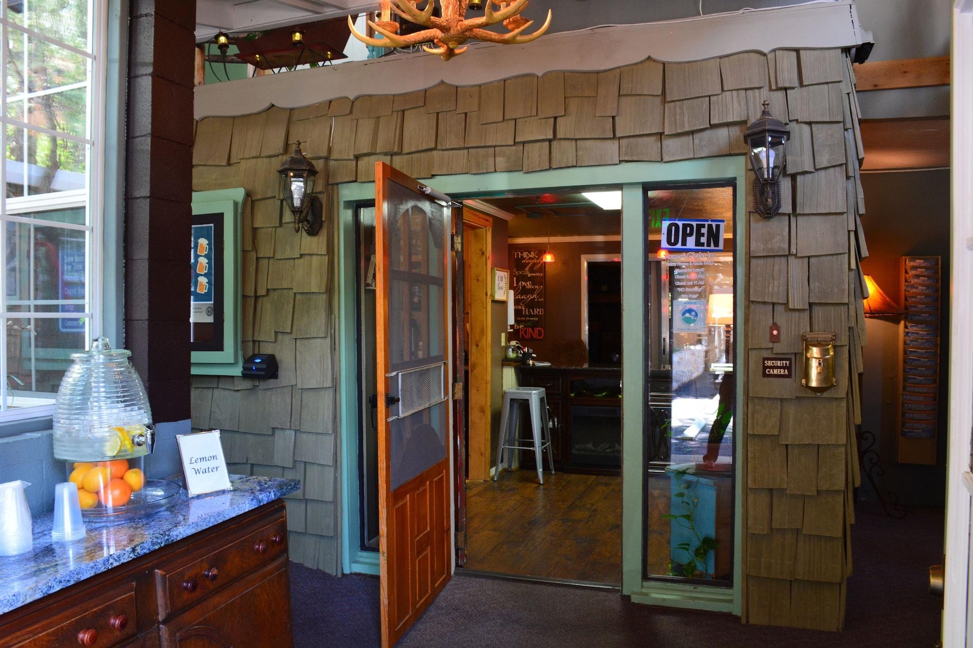 Vista Lobby Sitzmark Chalet Inn