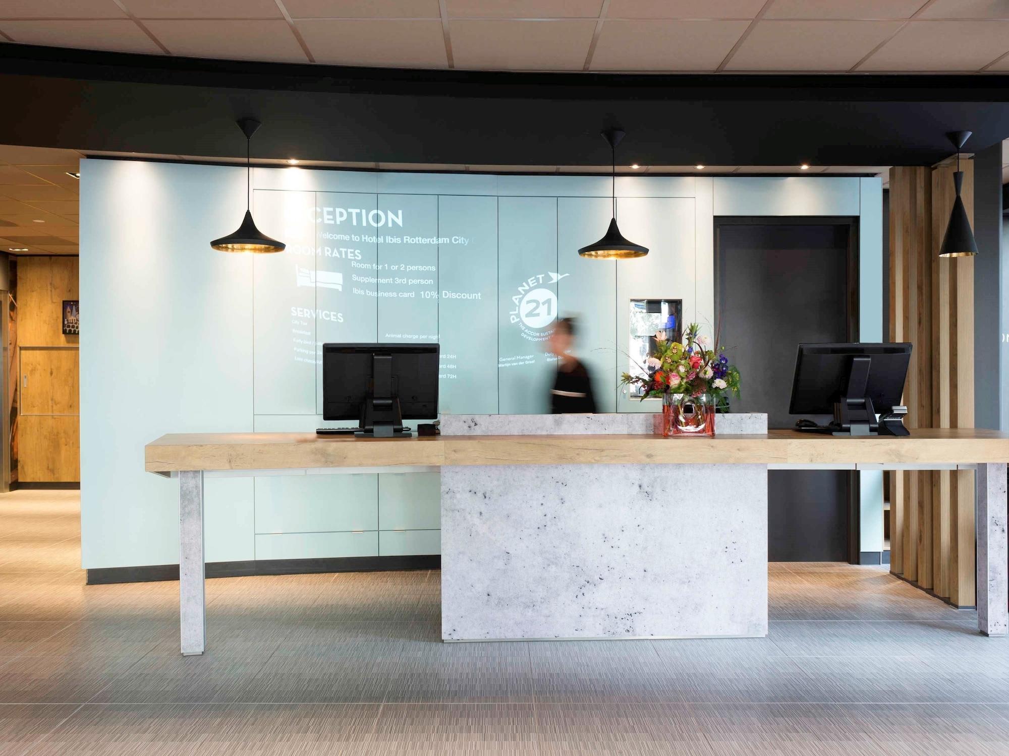 Vista Lobby Ibis Rotterdam City Centre