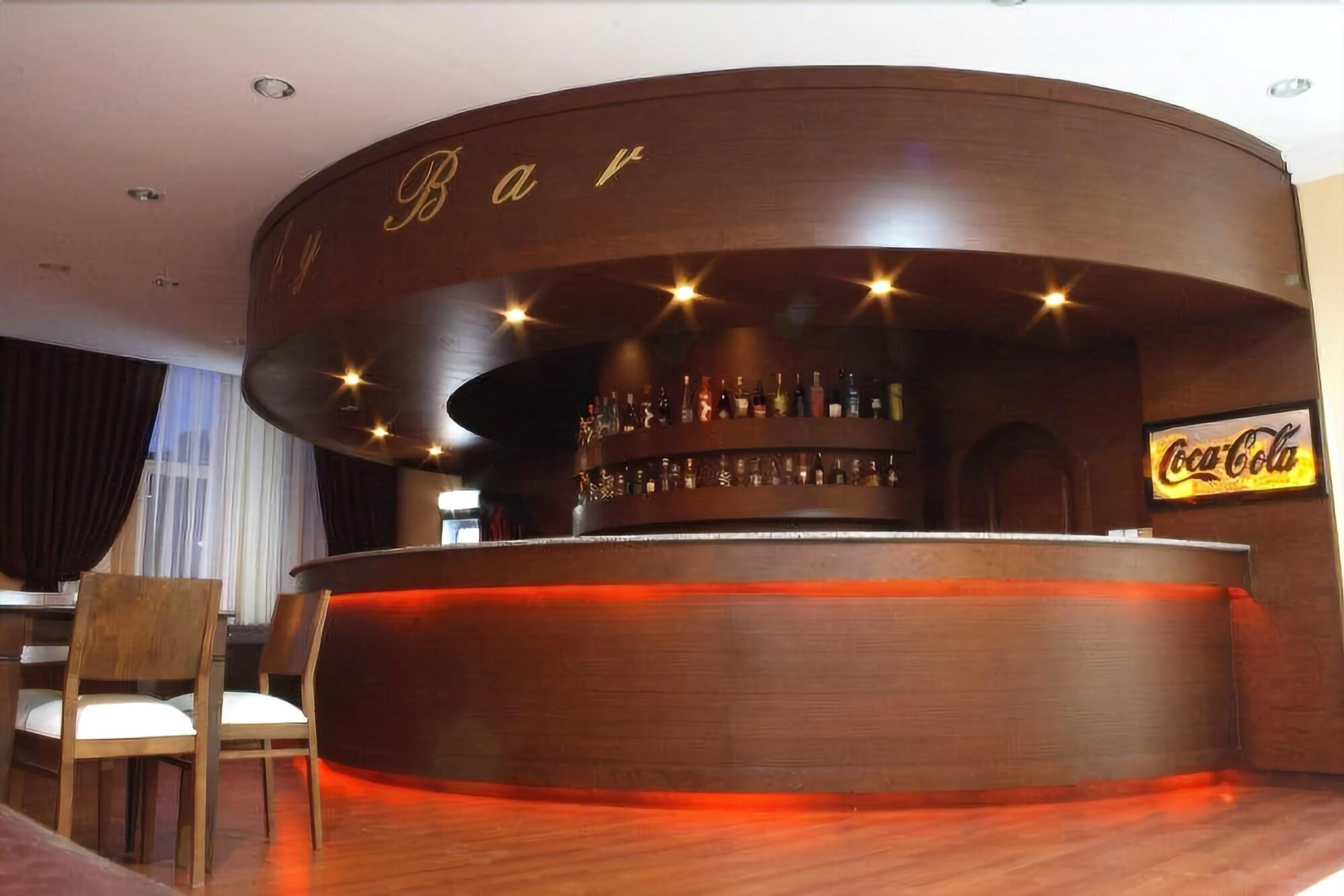 Bar/Salón Sarp Hotel