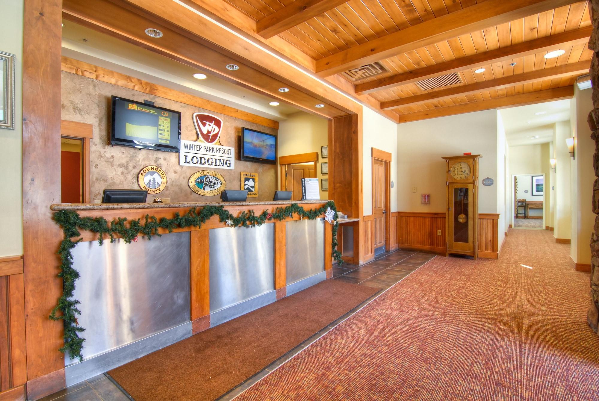 Vista Lobby Zephyr Mountain Lodge