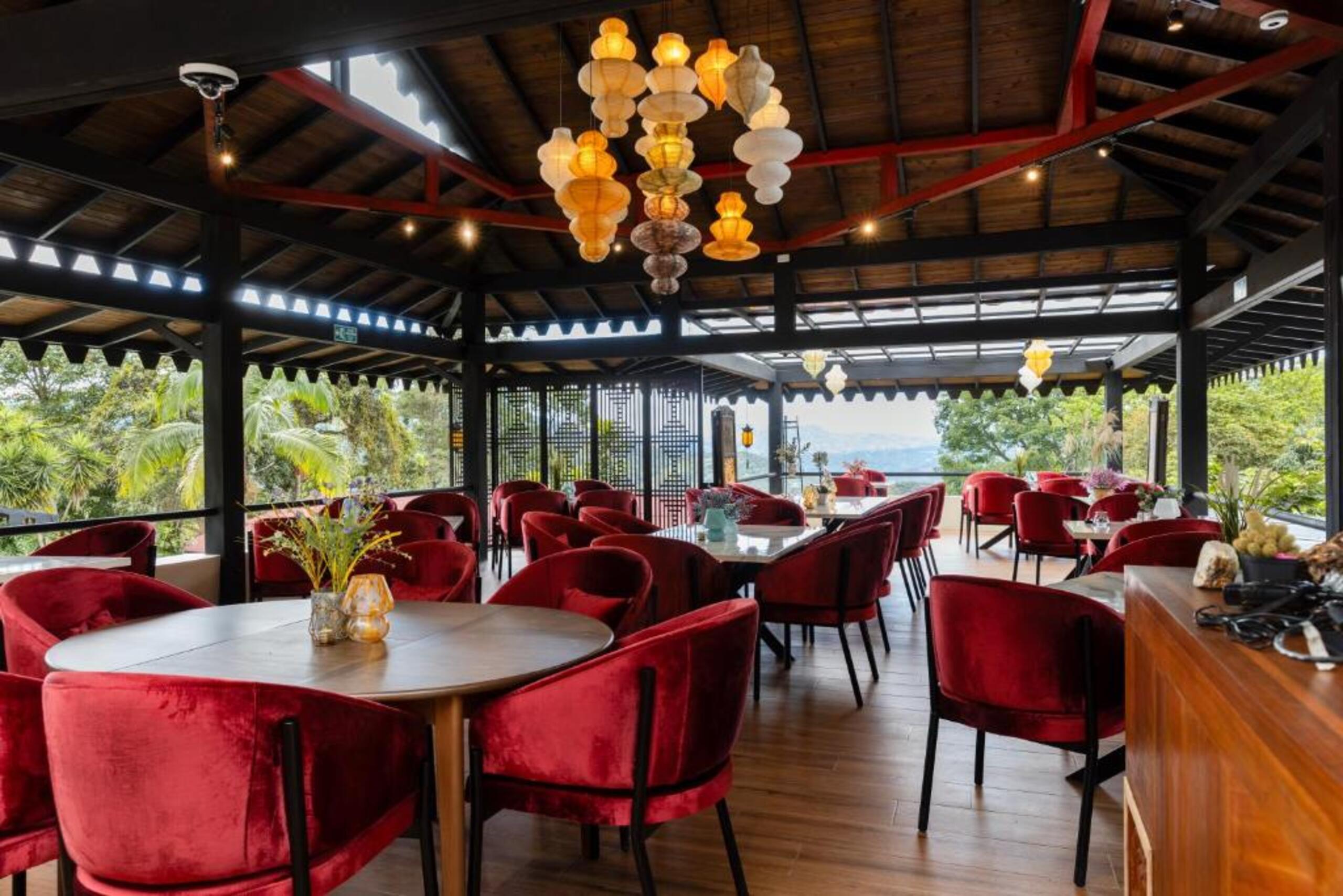 Restaurant GREEN ORIENTAL RESORT