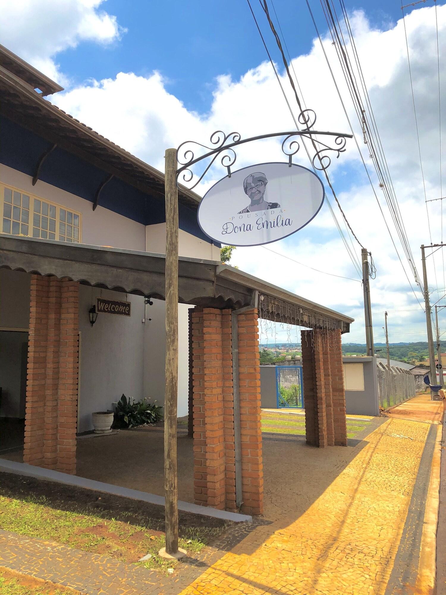 Vista Exterior Pousada Dona Emilia