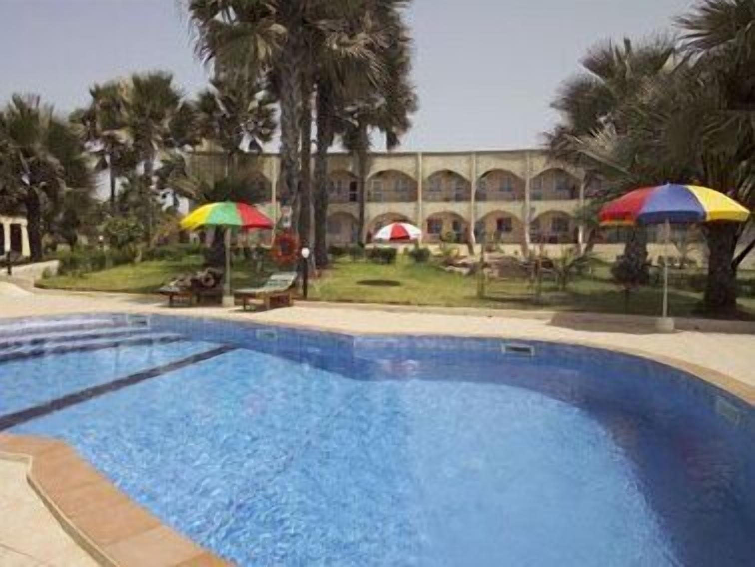 Vista Exterior Golden Beach Hotel
