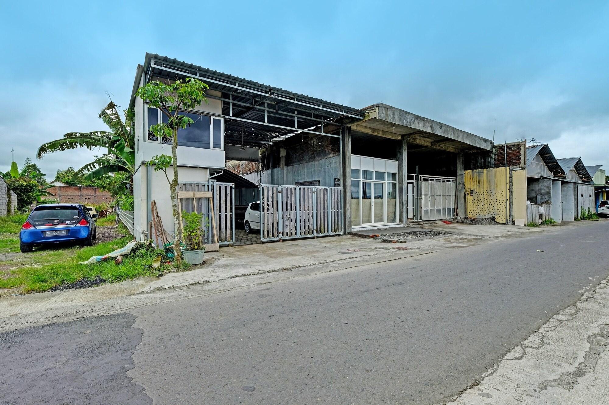 Vista Exterior OYO 91987 Archery Residence Syariah