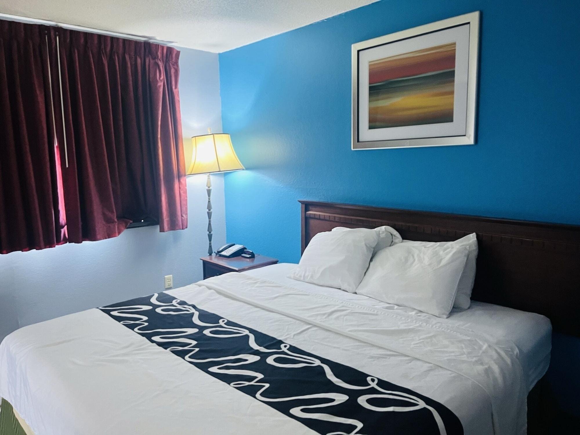 Varios Rodeway Inn