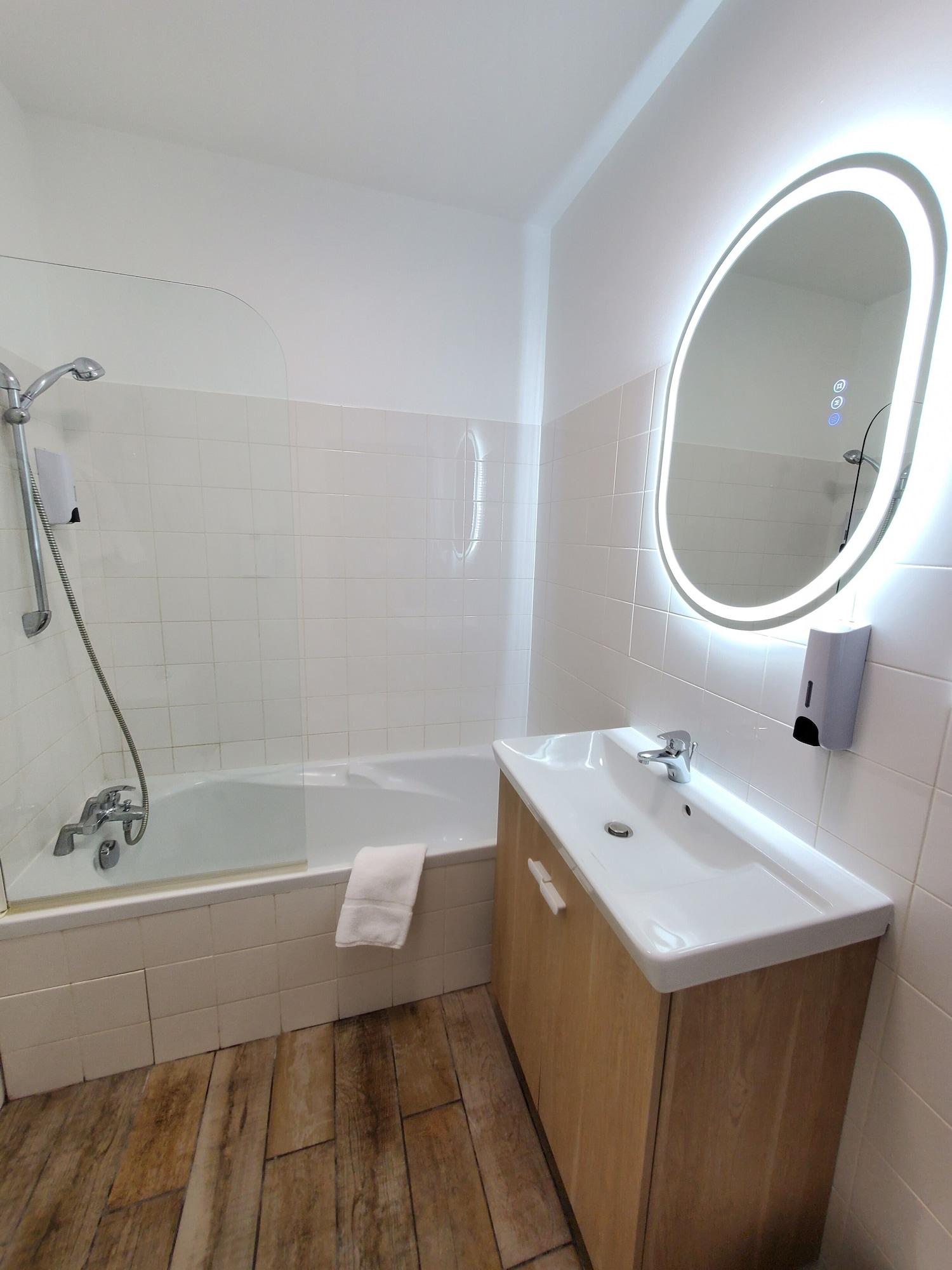 Equipamiento de Habitación Hôtel de la Brière et Restaurant Les Krapados