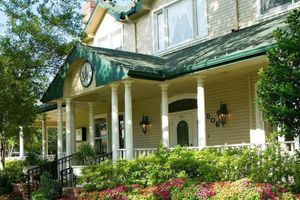 Alojamiento - The Sanford House Inn & Spa