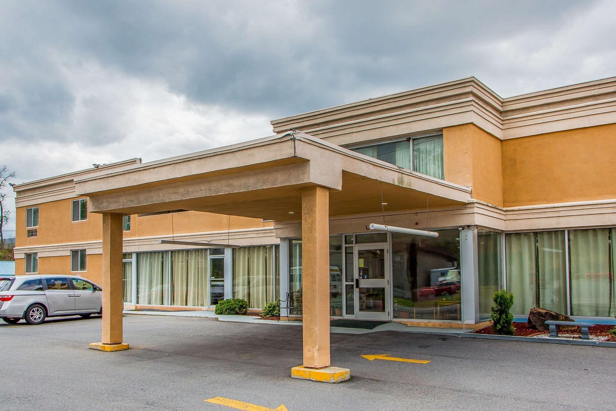 Varios Rodeway Inn Bedford