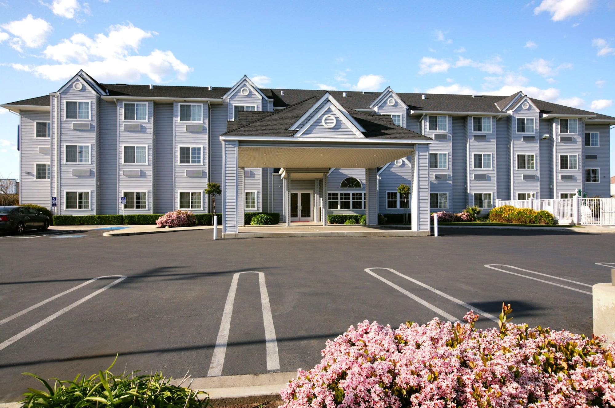 Vista Exterior Microtel Inn & Suites by Wyndham Modesto Ceres