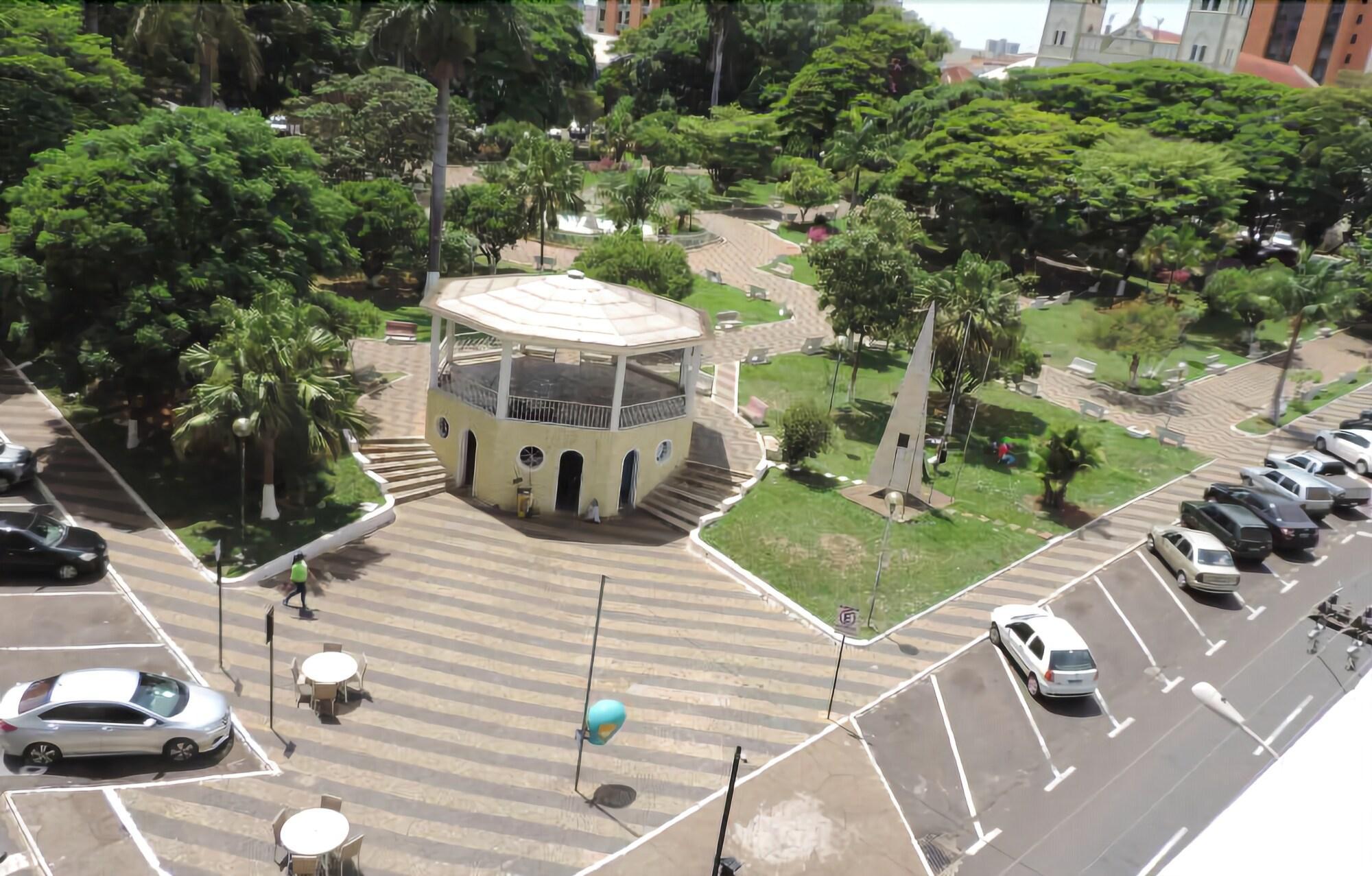 Vista Exterior Presidente Hotel - Passos