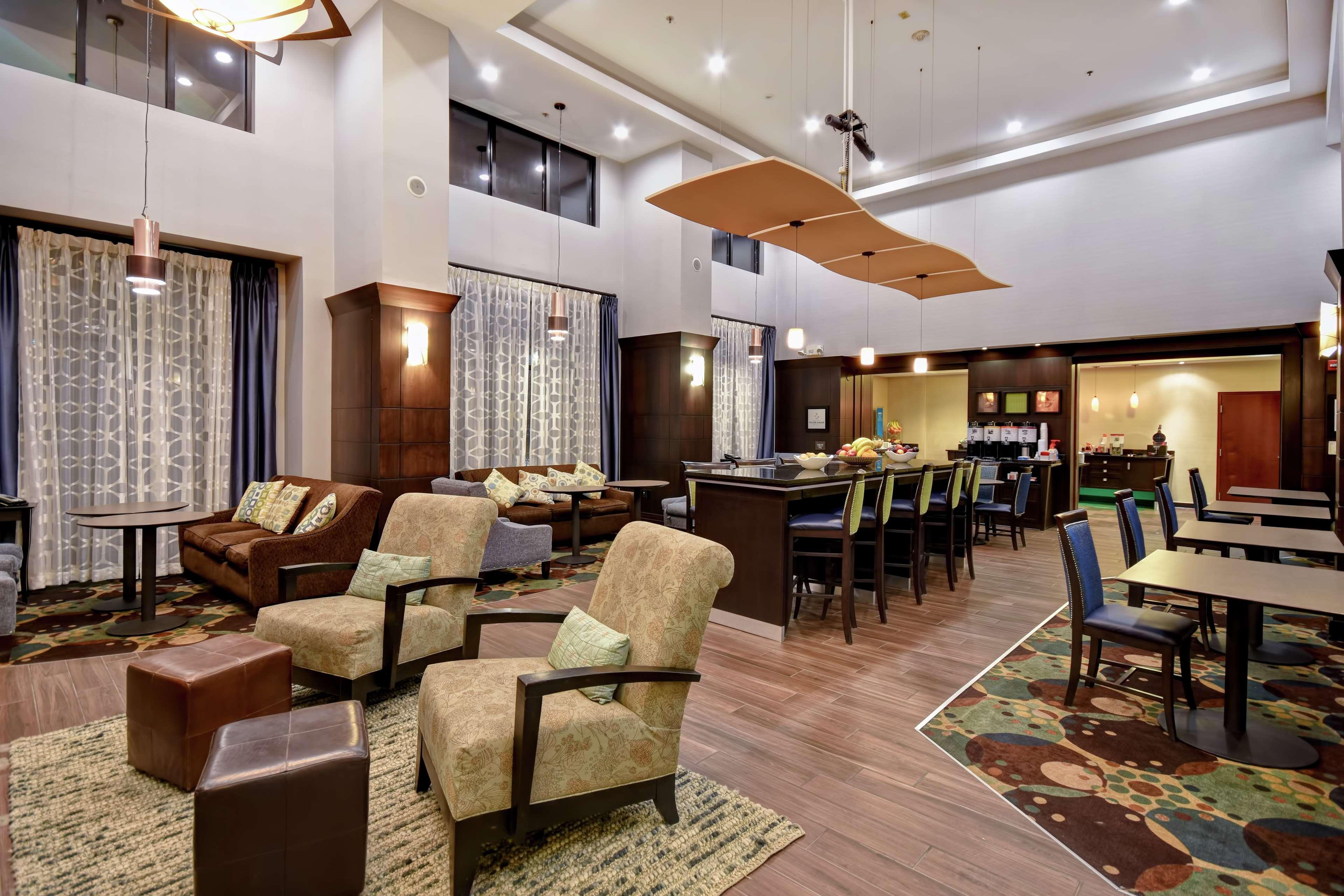 Vista Exterior Hampton Inn & Suites Detroit-Canton