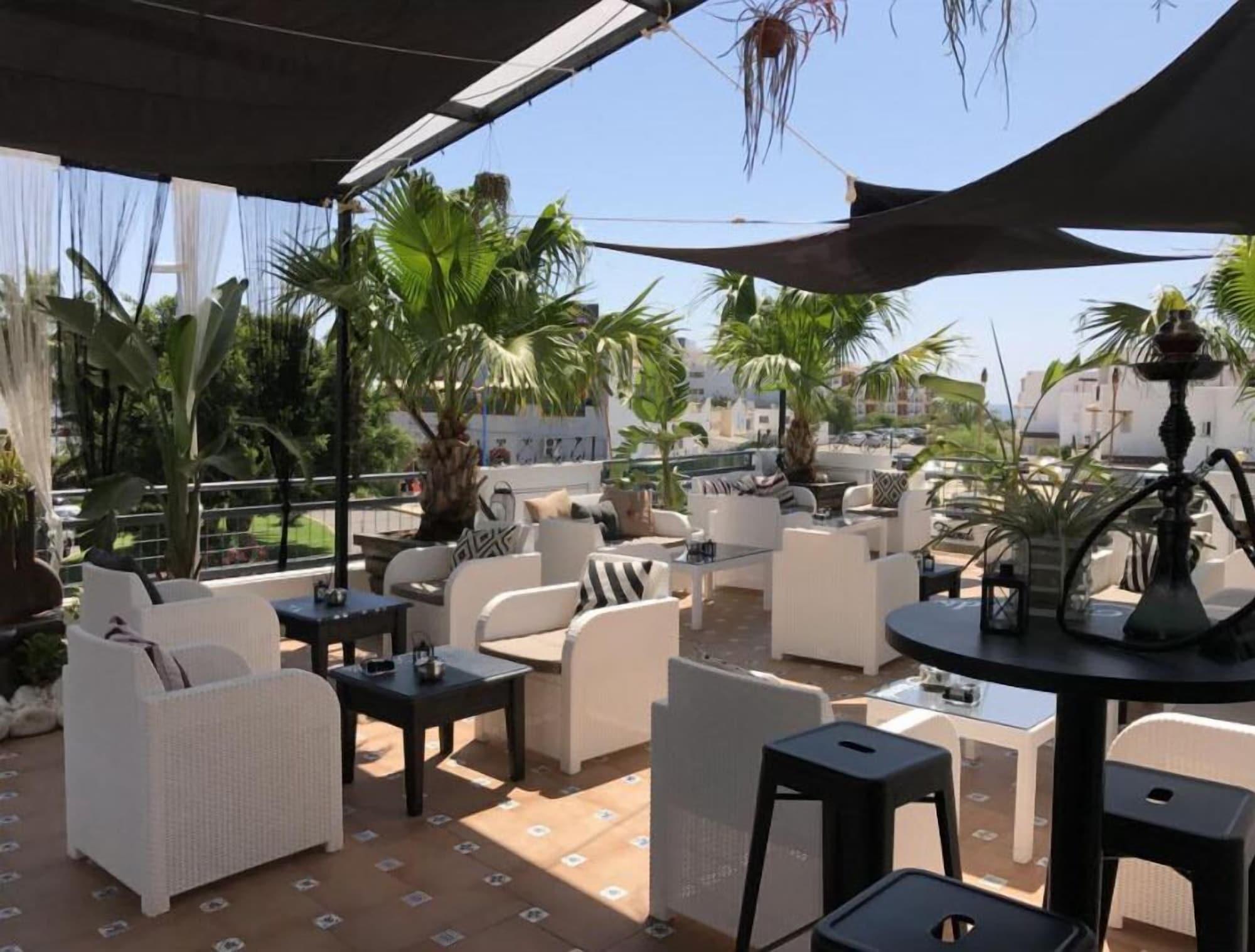 Restaurant Apartamentos Natura World
