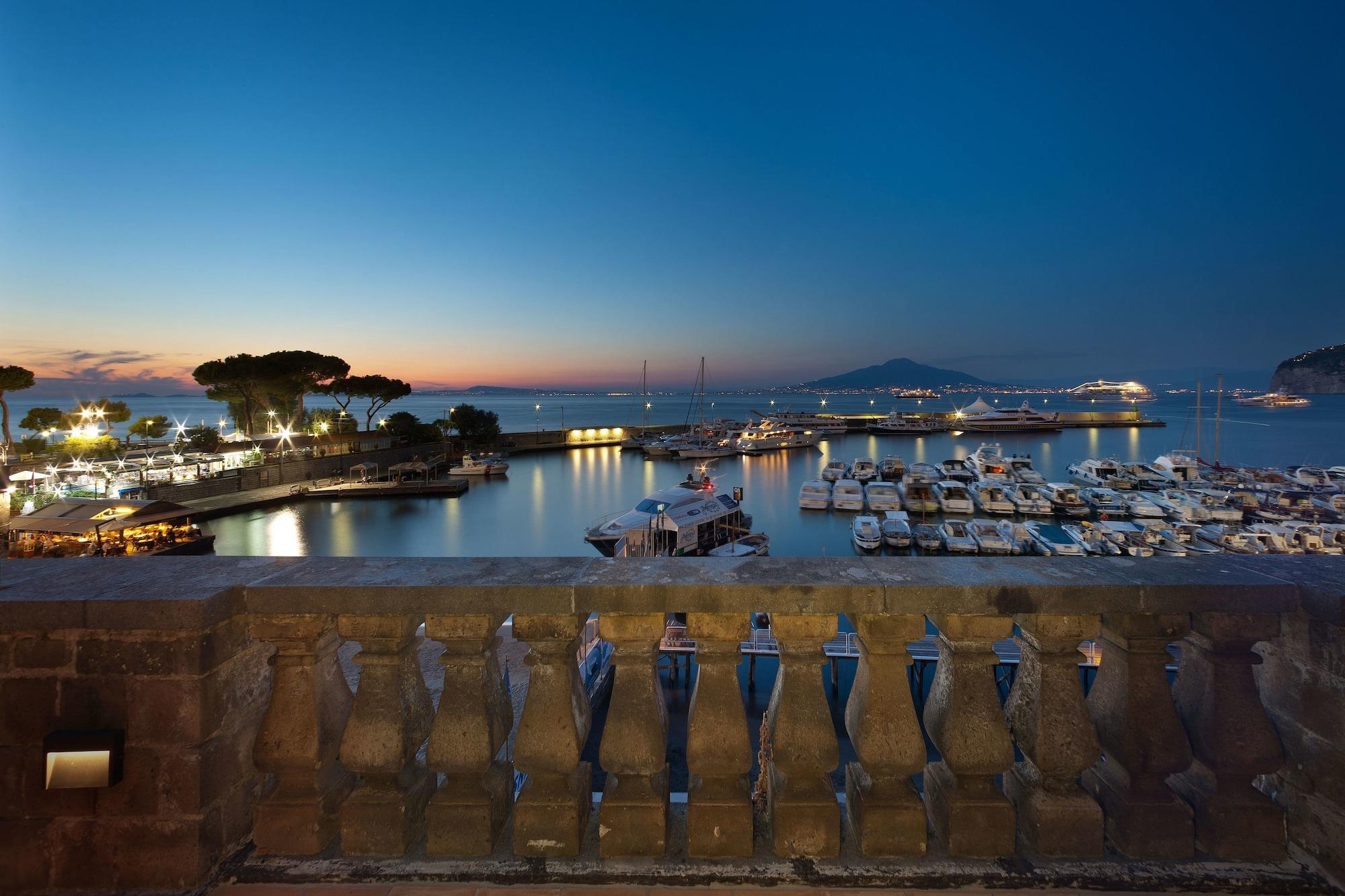 Vista Exterior Marina Piccola 73