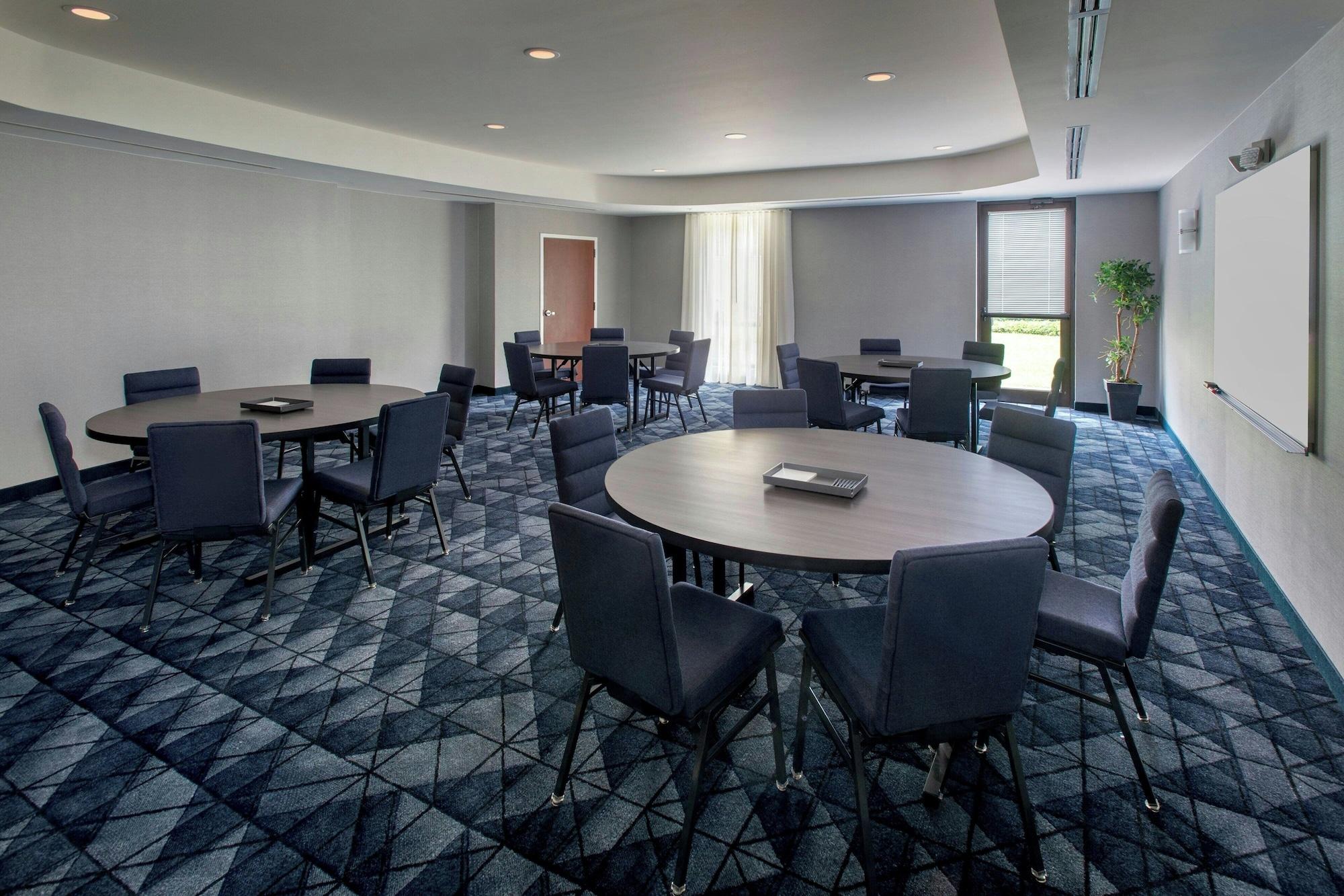 Sala de Reuniones Courtyard by Marriott Paramus