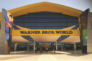 Actividad - Warner Bros World con visita a la Gran Mezquita desde Dubái