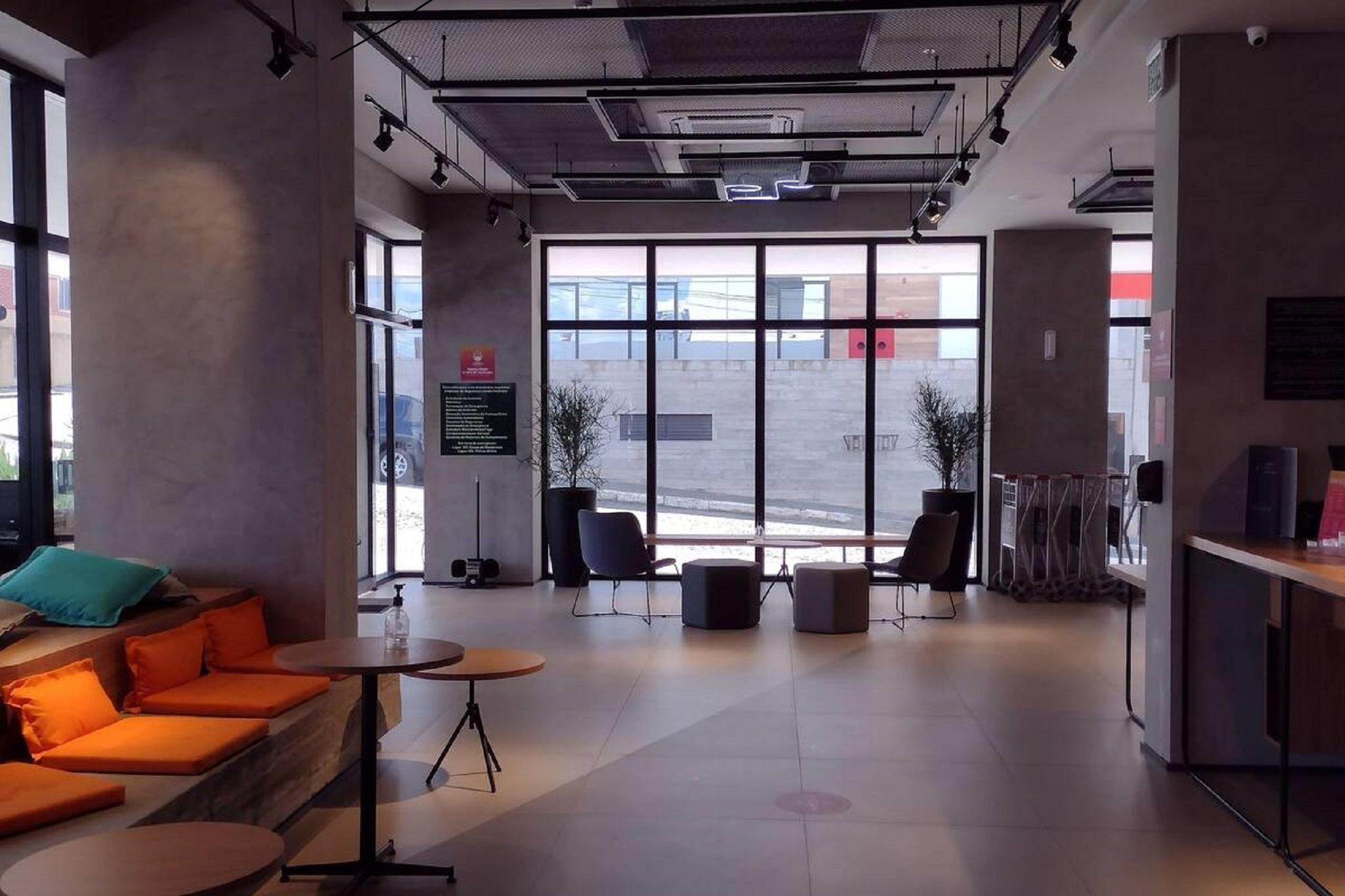 Vista Lobby Ibis Ponta Grossa