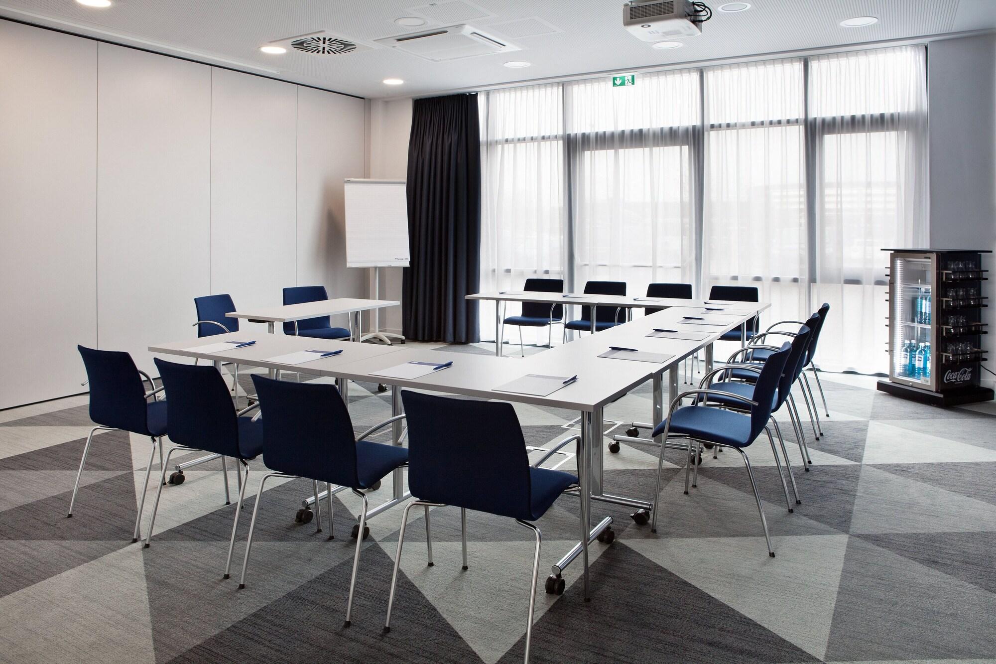 Sala de Reuniones Holiday Inn Express Sindelfingen by IHG