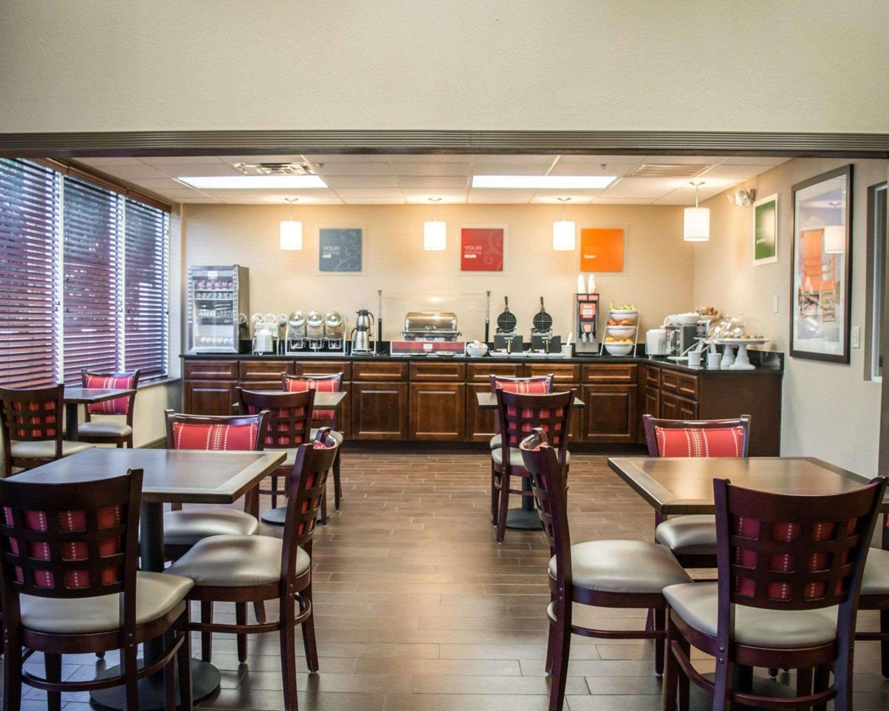 Restaurant Comfort Suites Clearwater