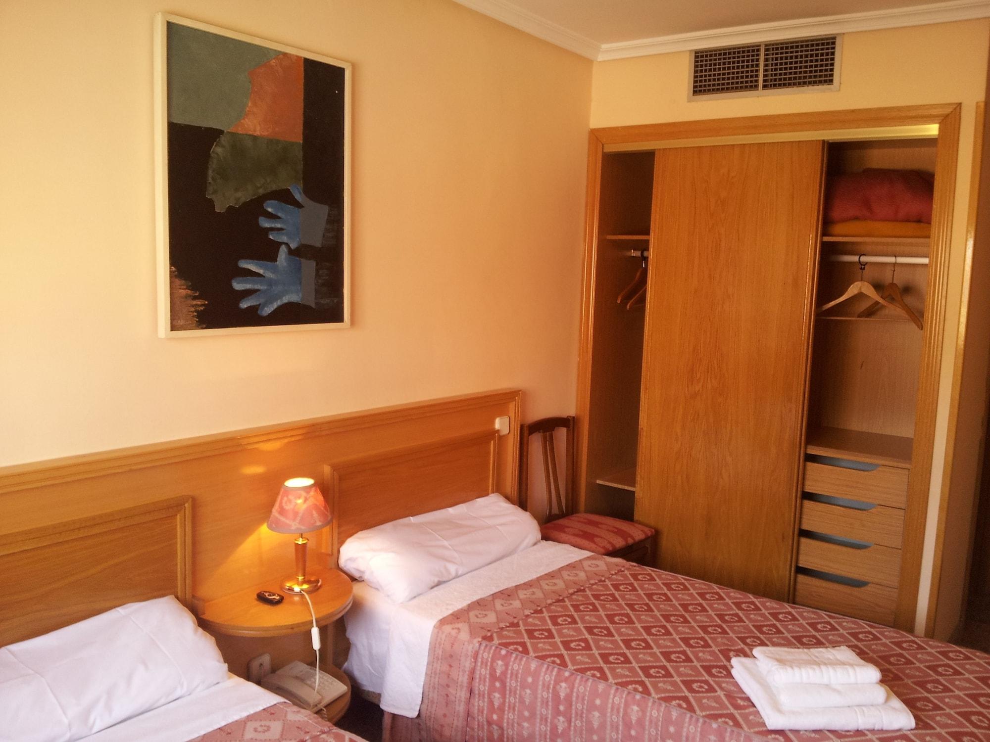Set de Habitación Hostal Juan XXIII