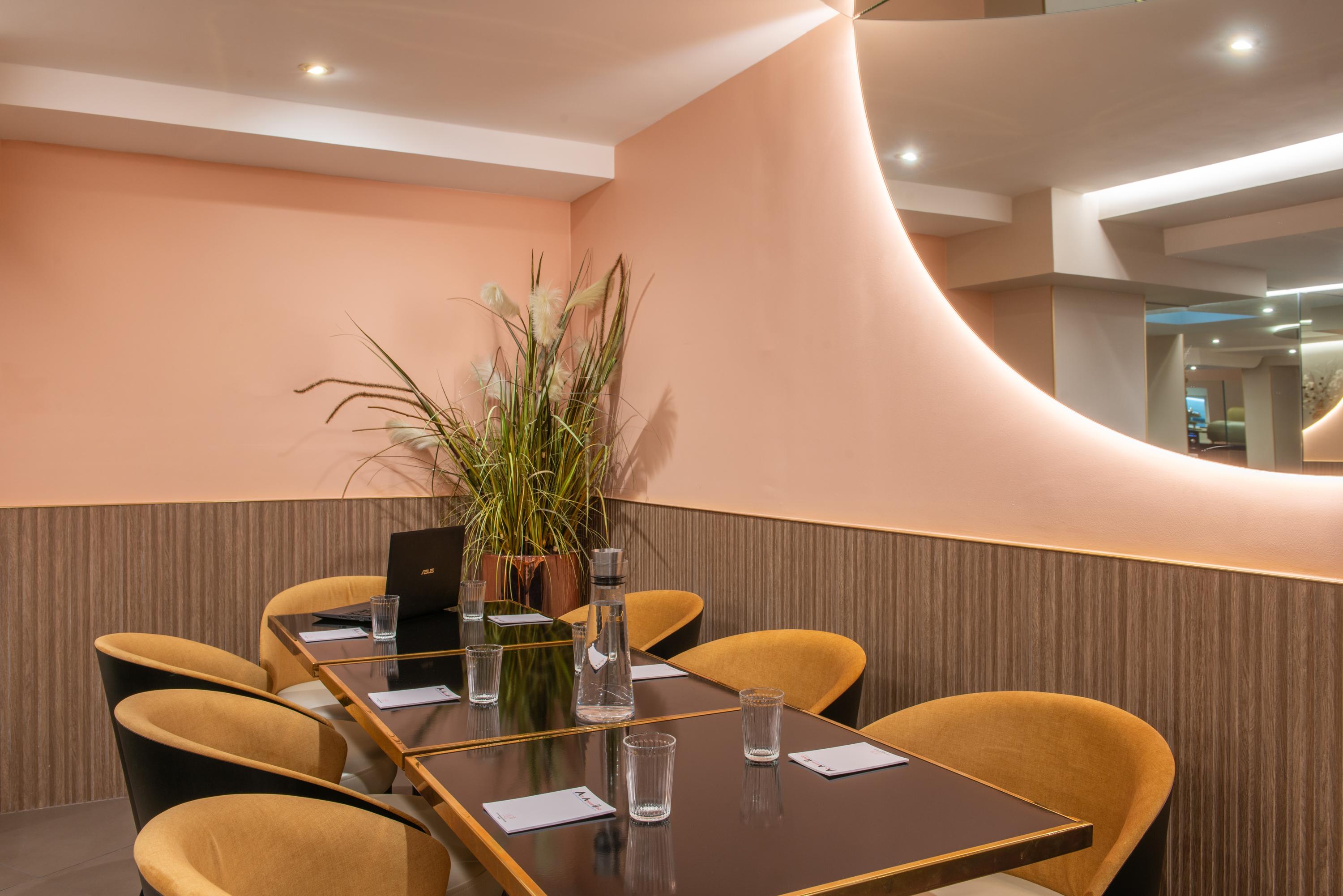 Centro de Negocios Hotel Arc Elysees