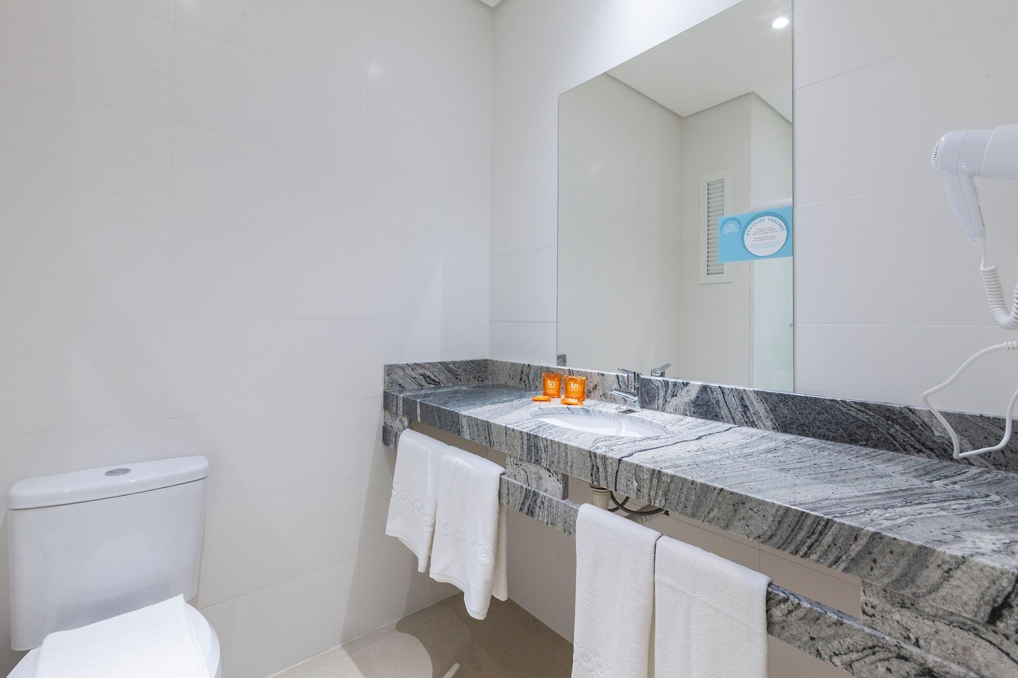 Equipamiento de Habitación Tri Hotel Executive Osório
