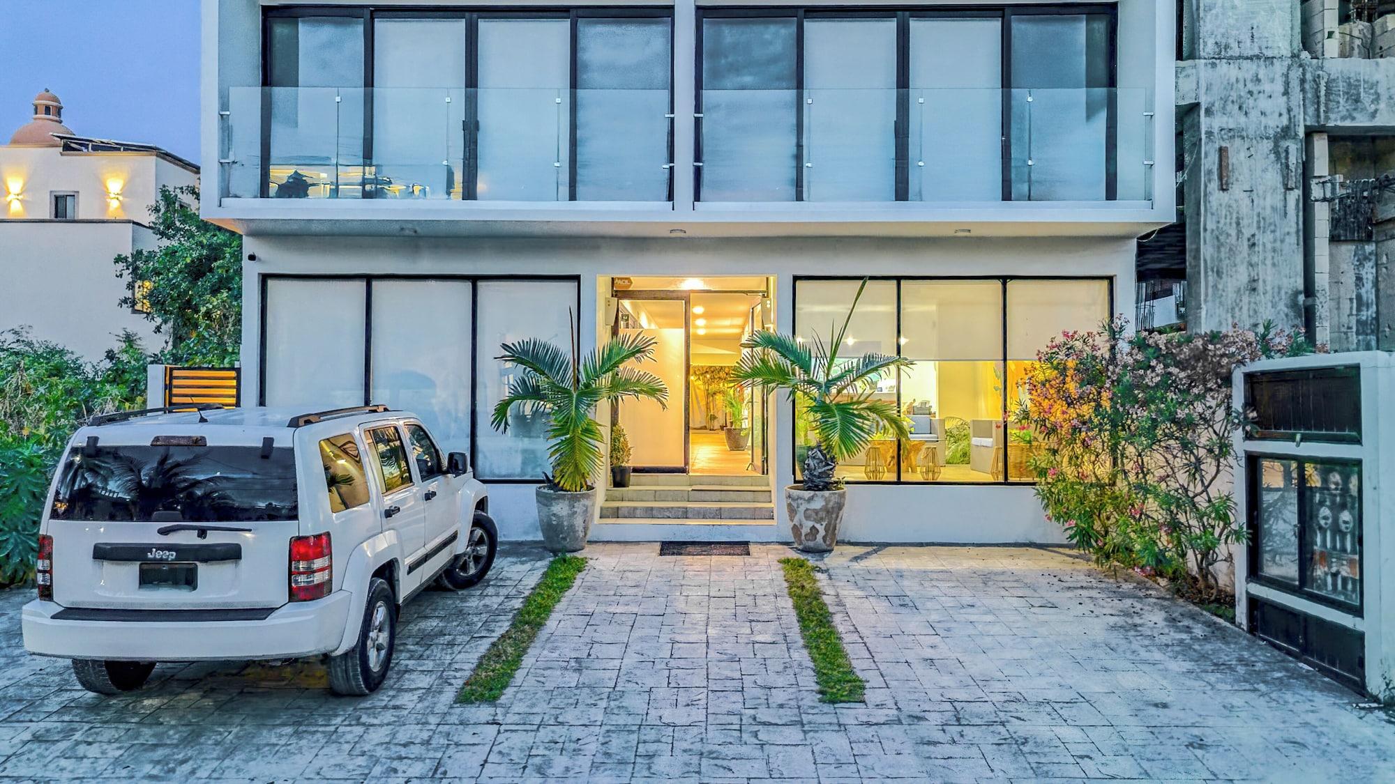 Vista Exterior Velas Condos