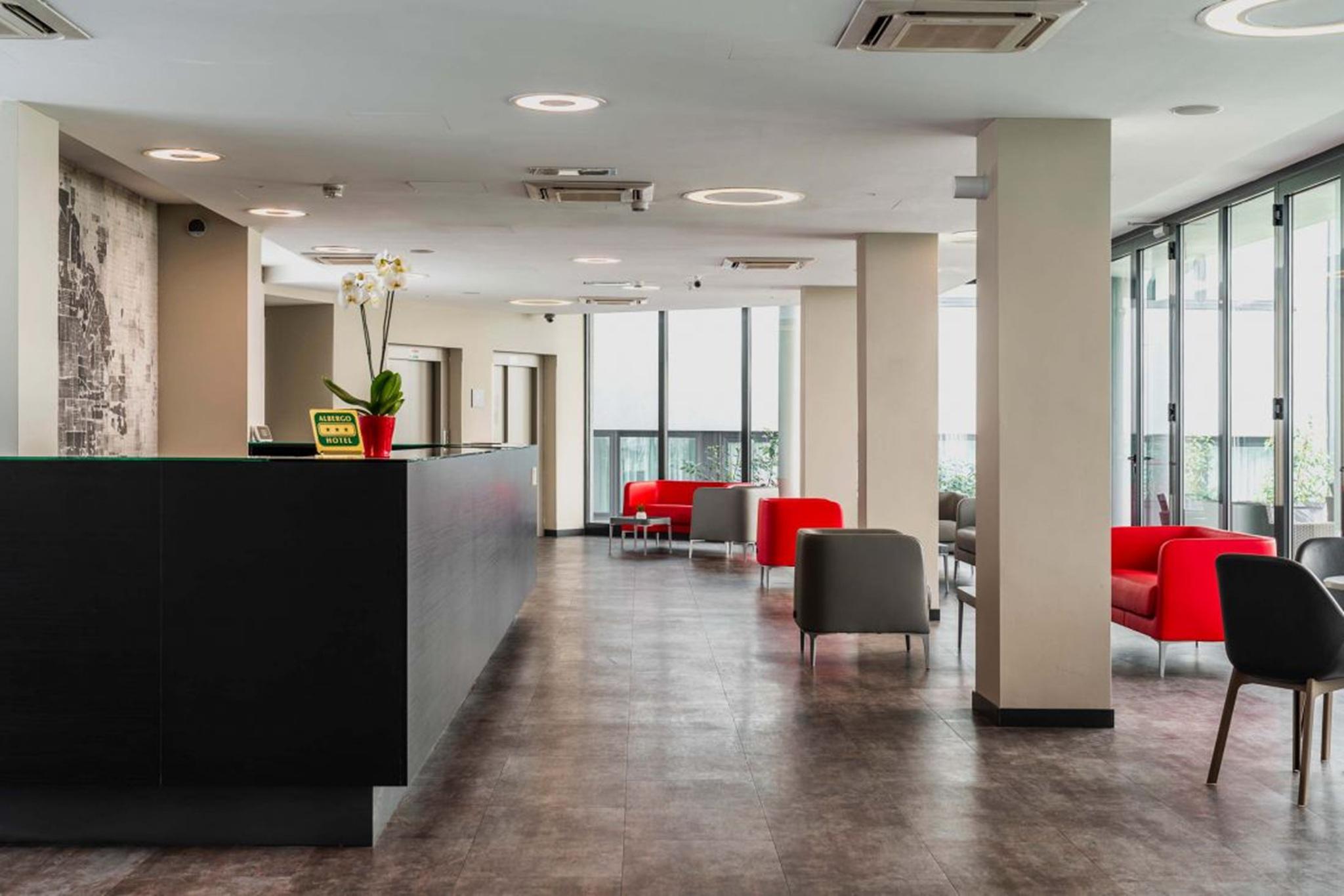 Vista Lobby Spark by Hilton Milan Linate Airport