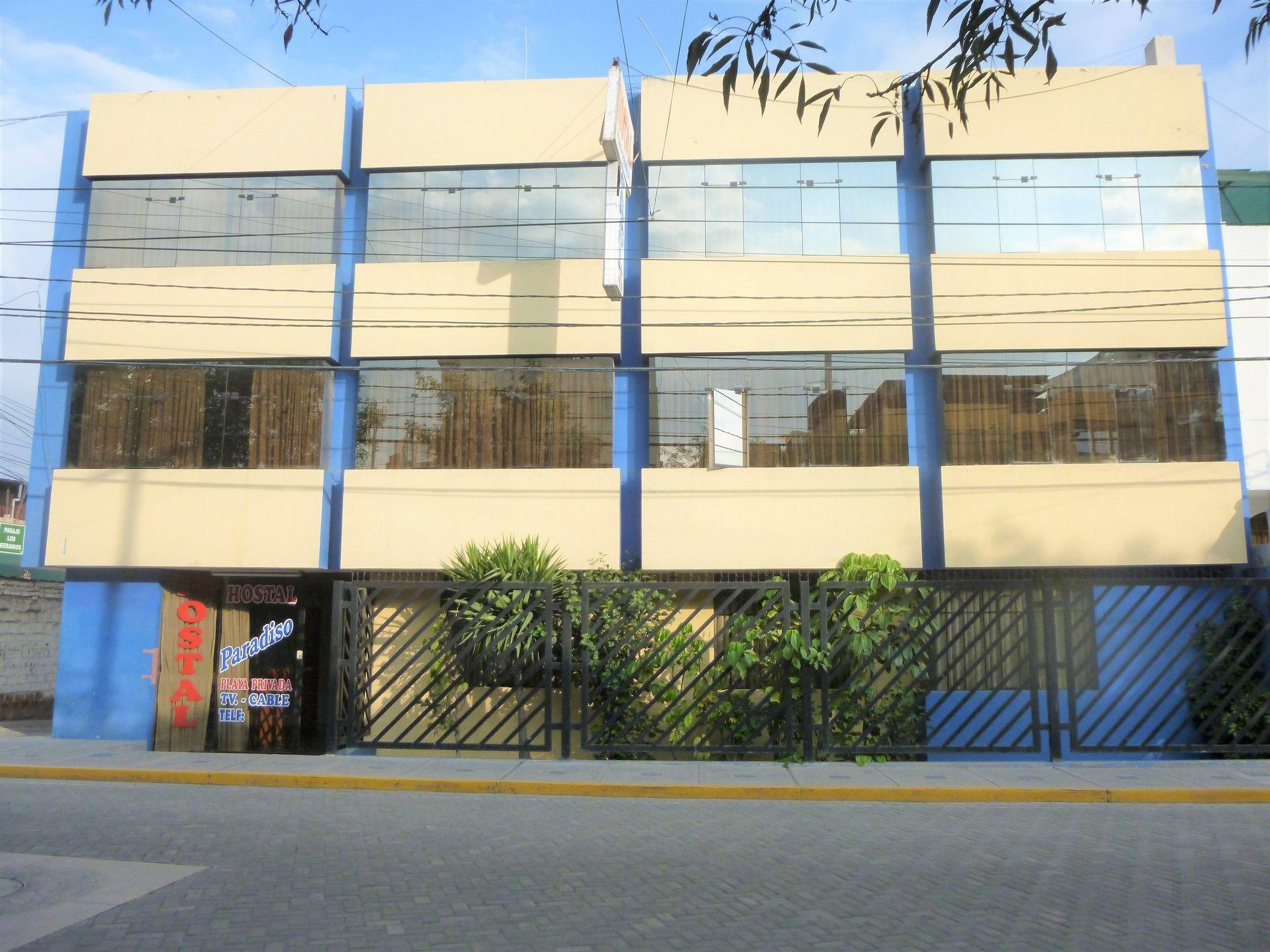 Varios Hotel Paradiso