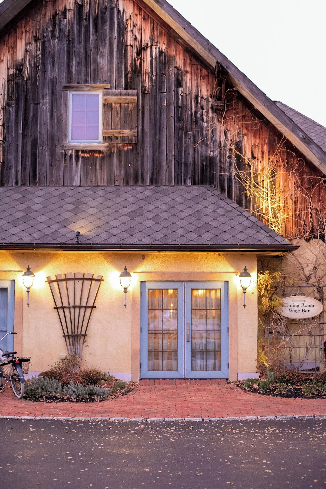 Vista Exterior Mirbeau Inn and Spa