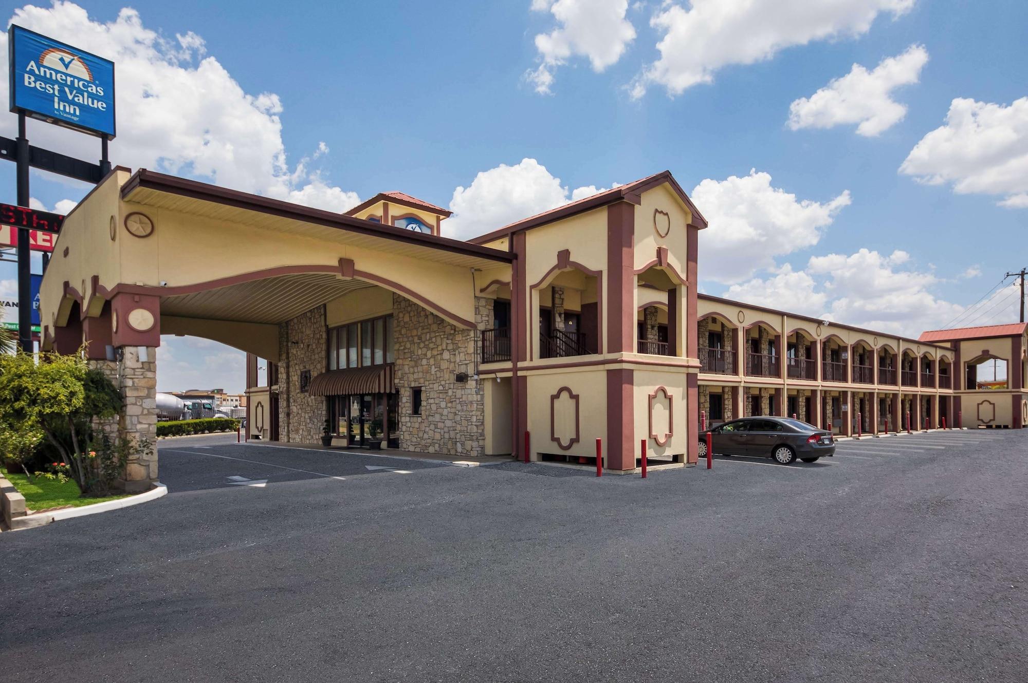 Vista Exterior Americas Best Value Inn Buda Austin S